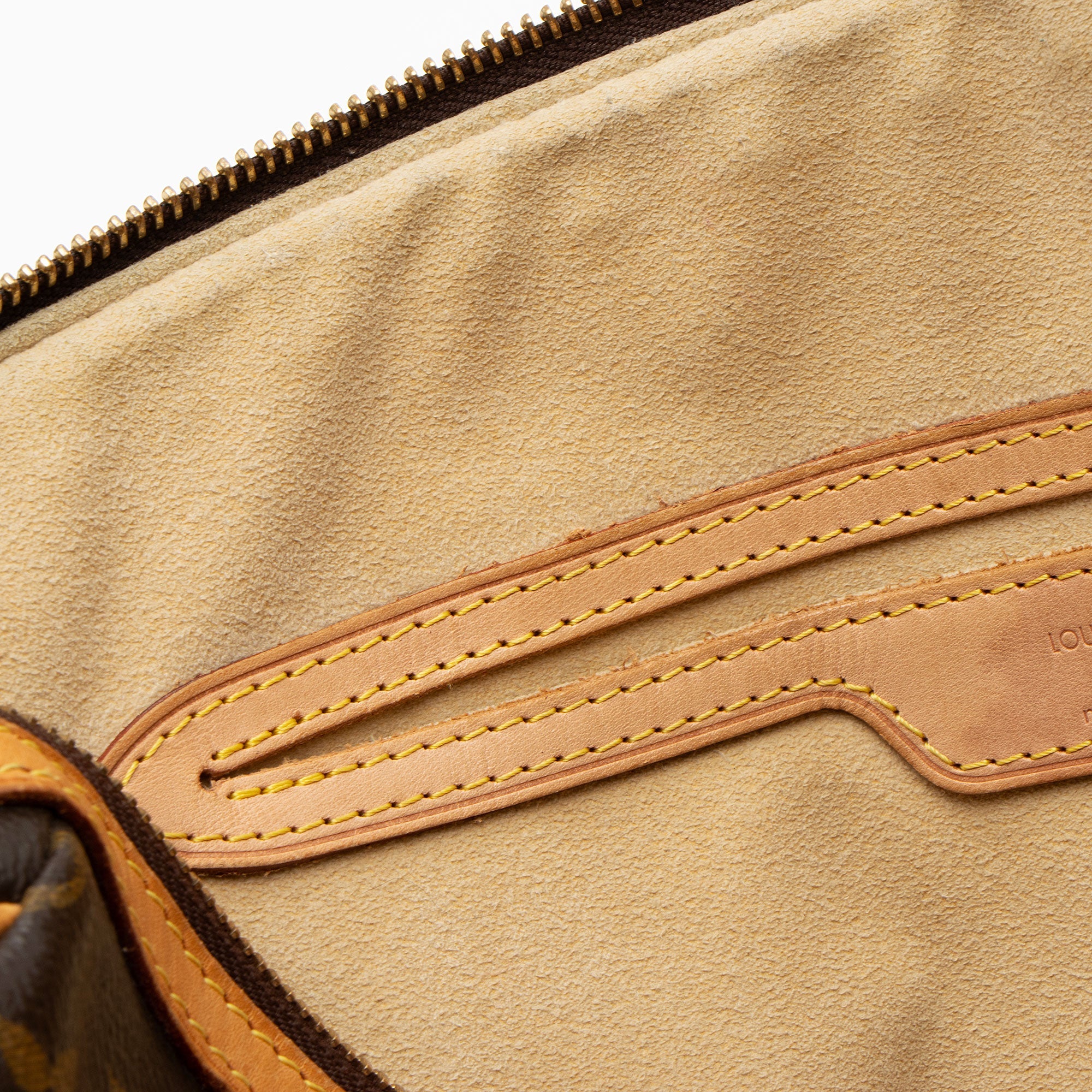 Louis Vuitton Monogram Canvas Retiro PM Satchel (SHF-05kHBQ)