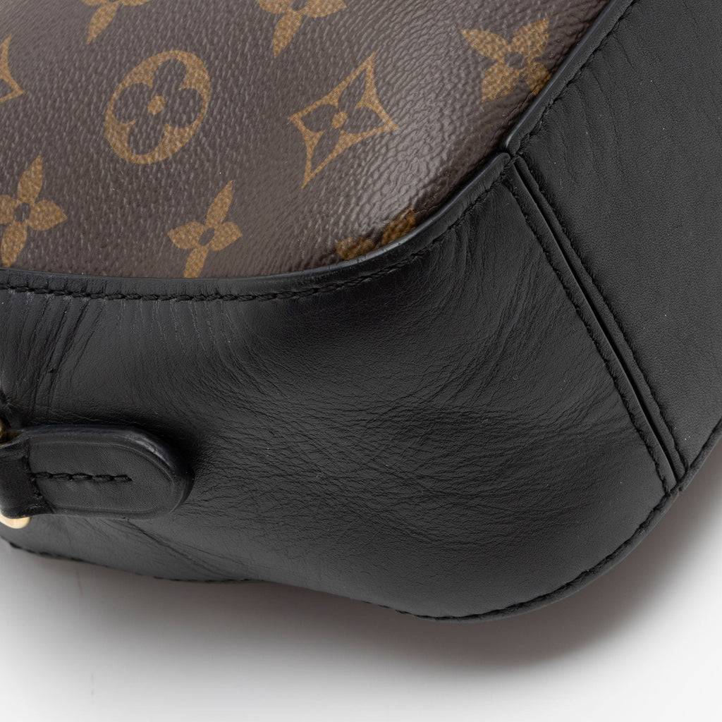 Louis Vuitton Monogram Canvas Saintonge Shoulder Bag (SHF-ETFrLO)