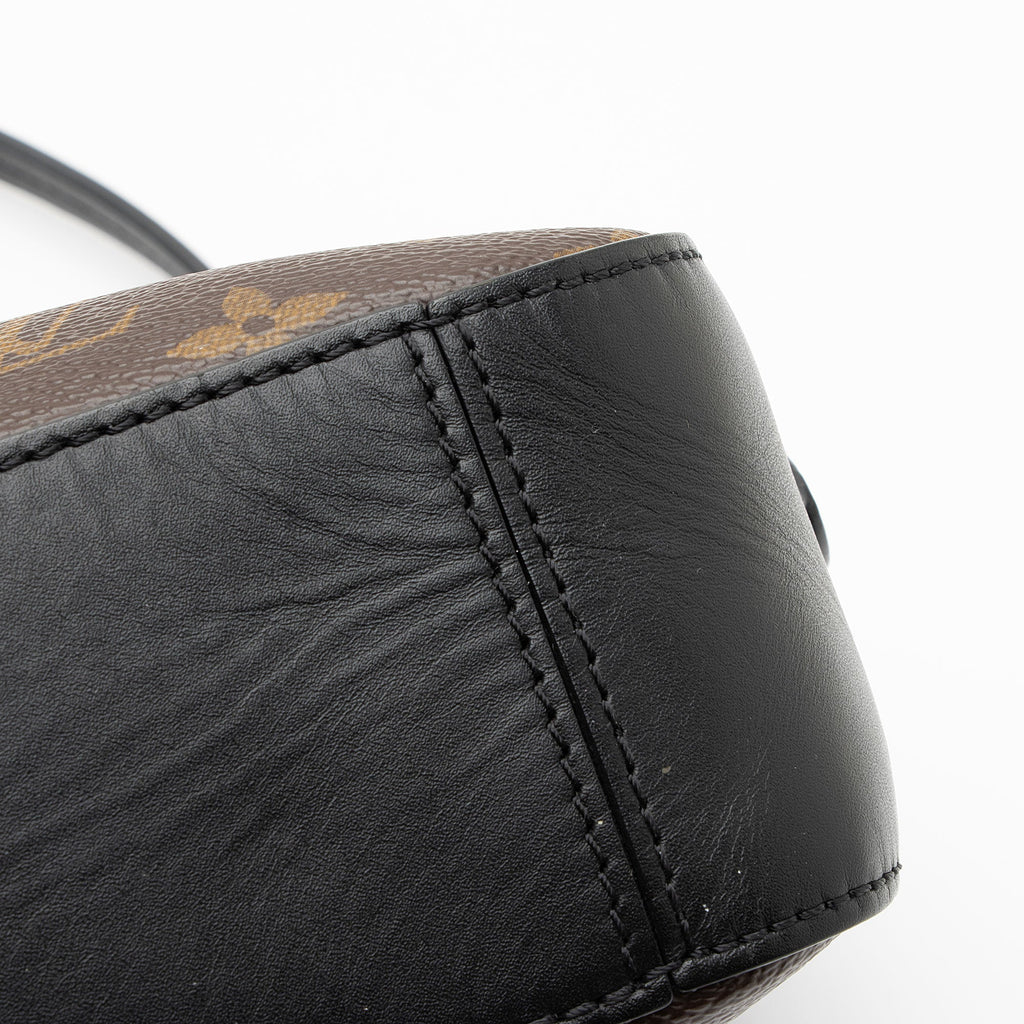 Louis Vuitton Monogram Canvas Saintonge Shoulder Bag (SHF-N8bW4b)