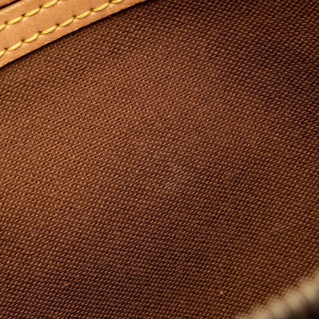 Louis Vuitton Monogram Canvas Speedy 30 Satchel (SHF-JxW6kN)