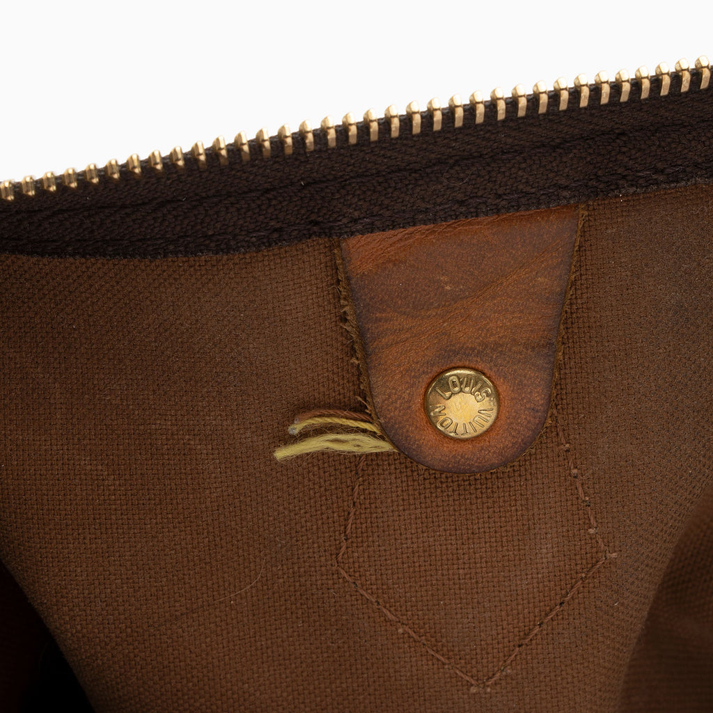 Louis Vuitton Monogram Canvas Speedy 30 Satchel (SHF-usMEGZ)