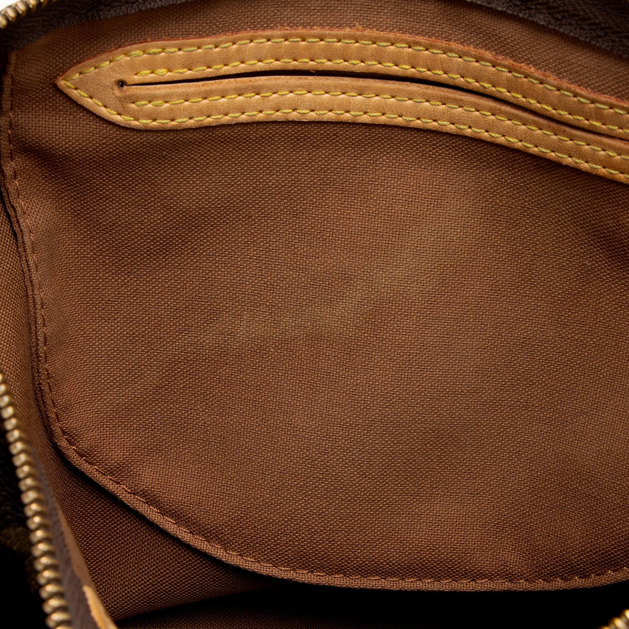Louis Vuitton Monogram Canvas Speedy 30 Satchel (SHF-o8aWZx)