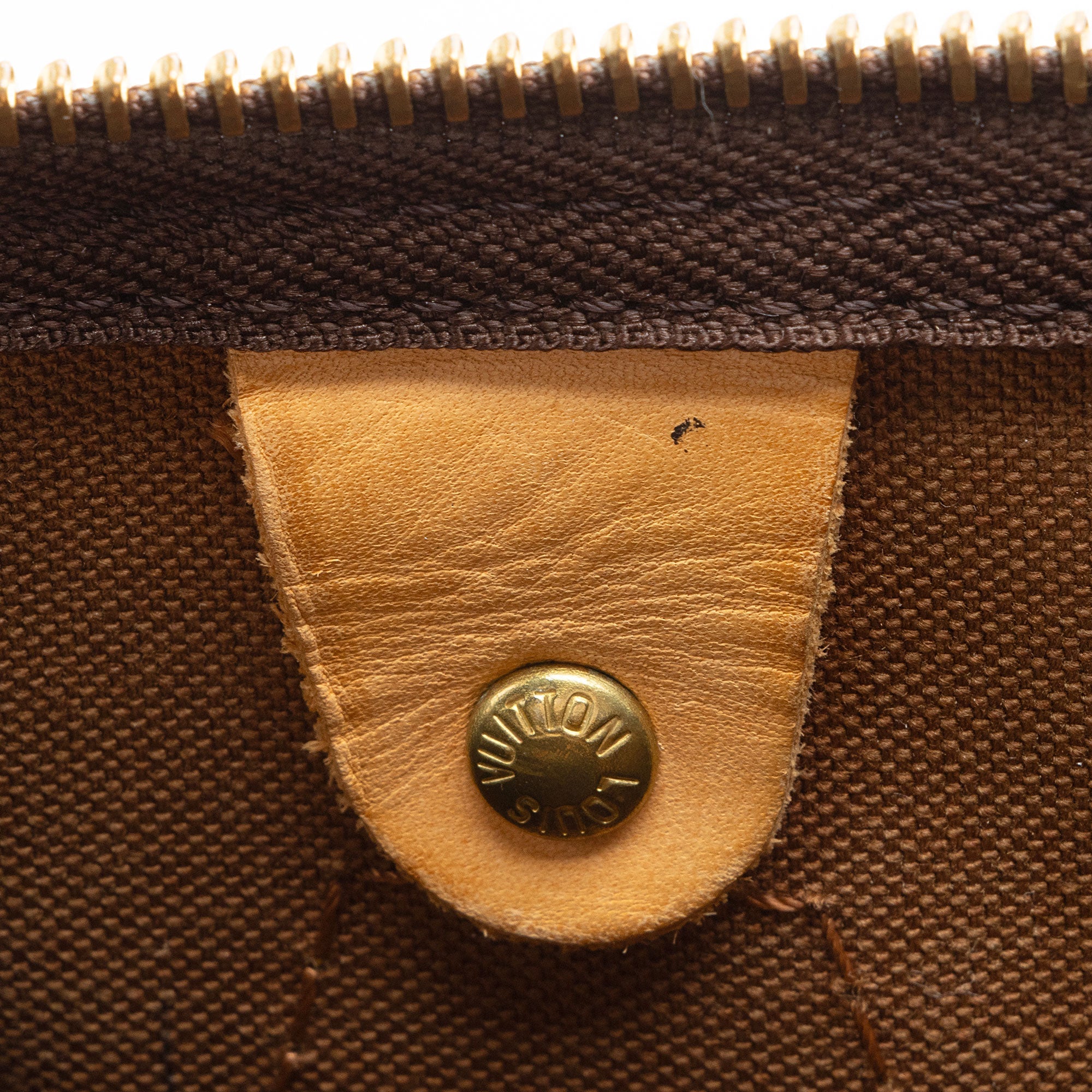 Louis Vuitton Monogram Canvas Speedy 30 Satchel (SHF-DYPAzE)