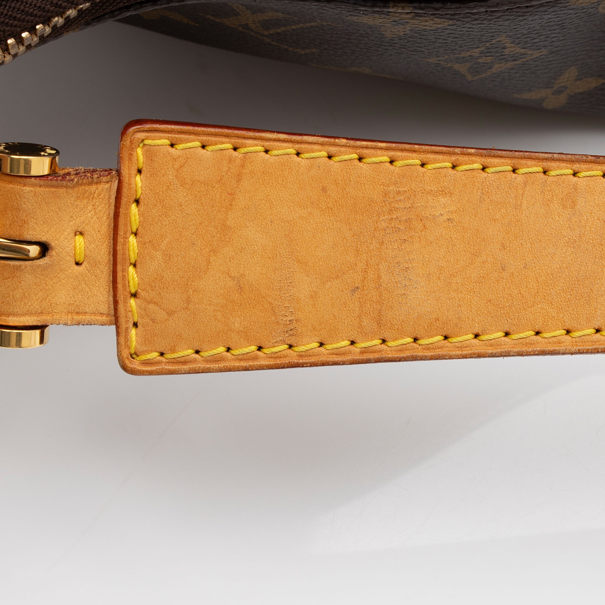 Louis Vuitton Monogram Canvas Sully MM Shoulder Bag (SHF-mUCs0n)