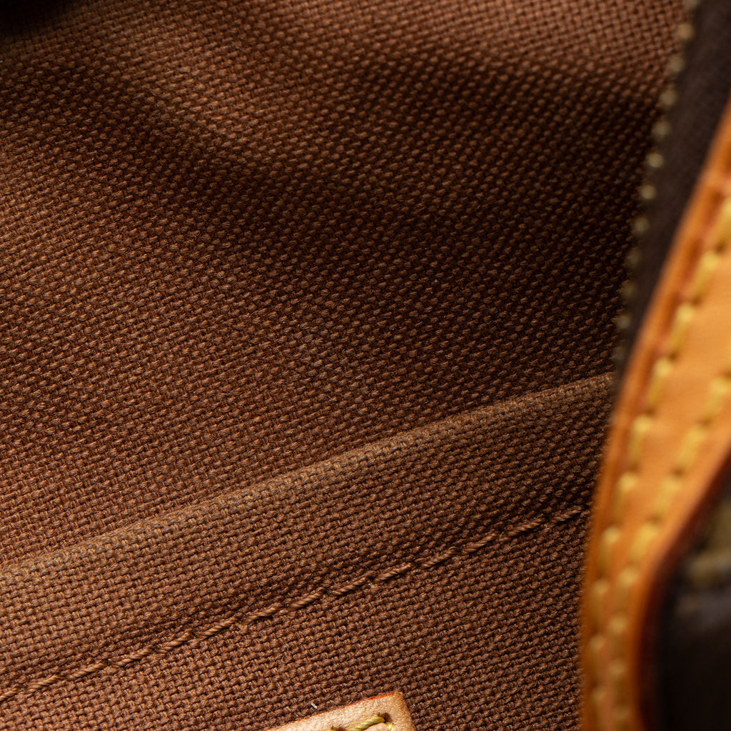 Louis Vuitton Monogram Canvas Thames GM Shoulder Bag
