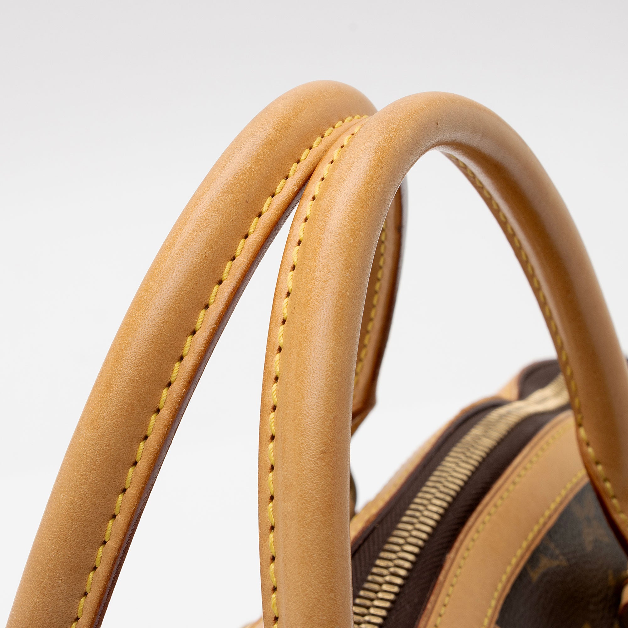 Louis Vuitton Monogram Canvas Tivoli GM Satchel (SHF-667bj5)