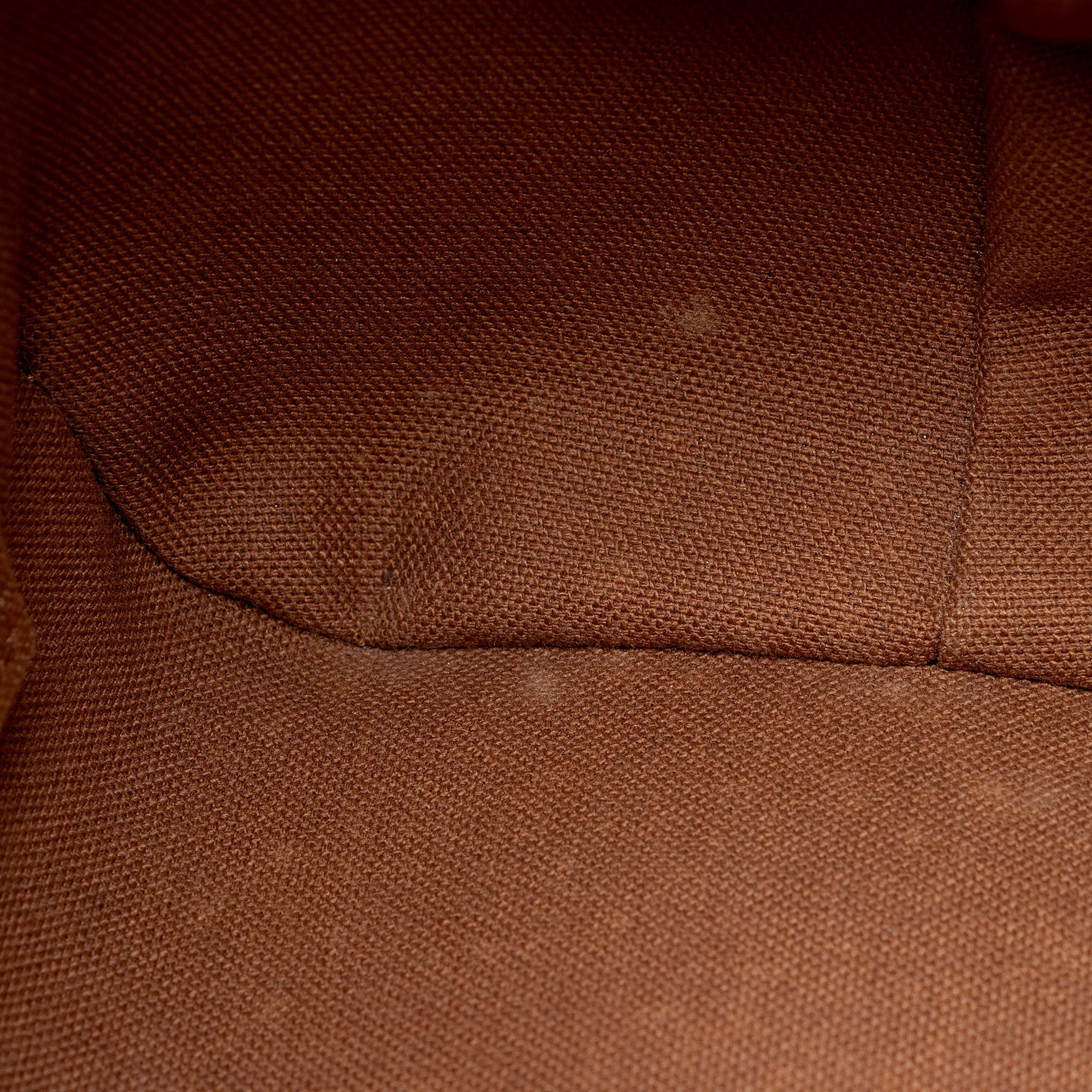 Louis Vuitton Monogram Canvas Tivoli PM Satchel (SHF-BIHnGr)