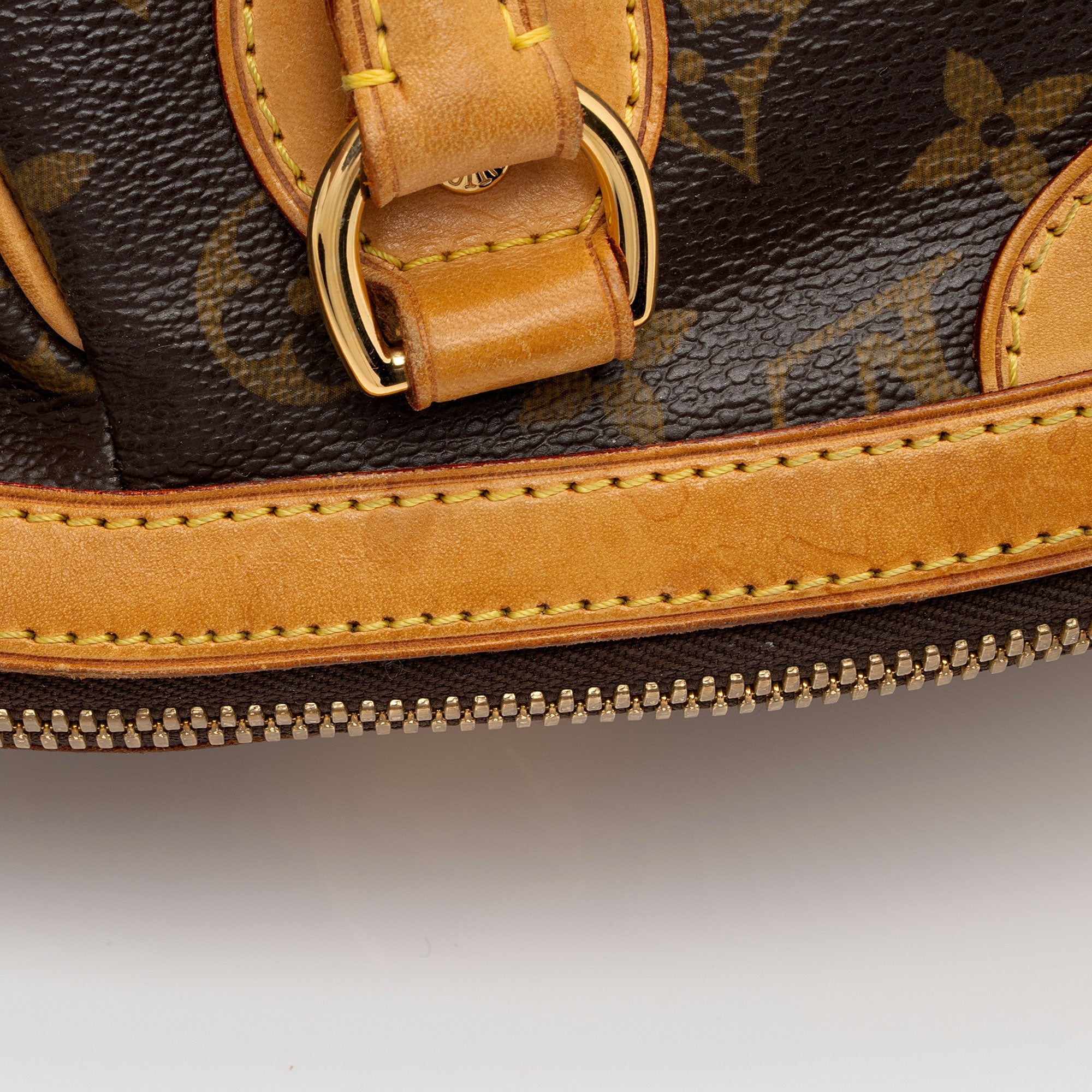 Louis Vuitton Monogram Canvas Tivoli PM Satchel (SHF-ChwQKH)