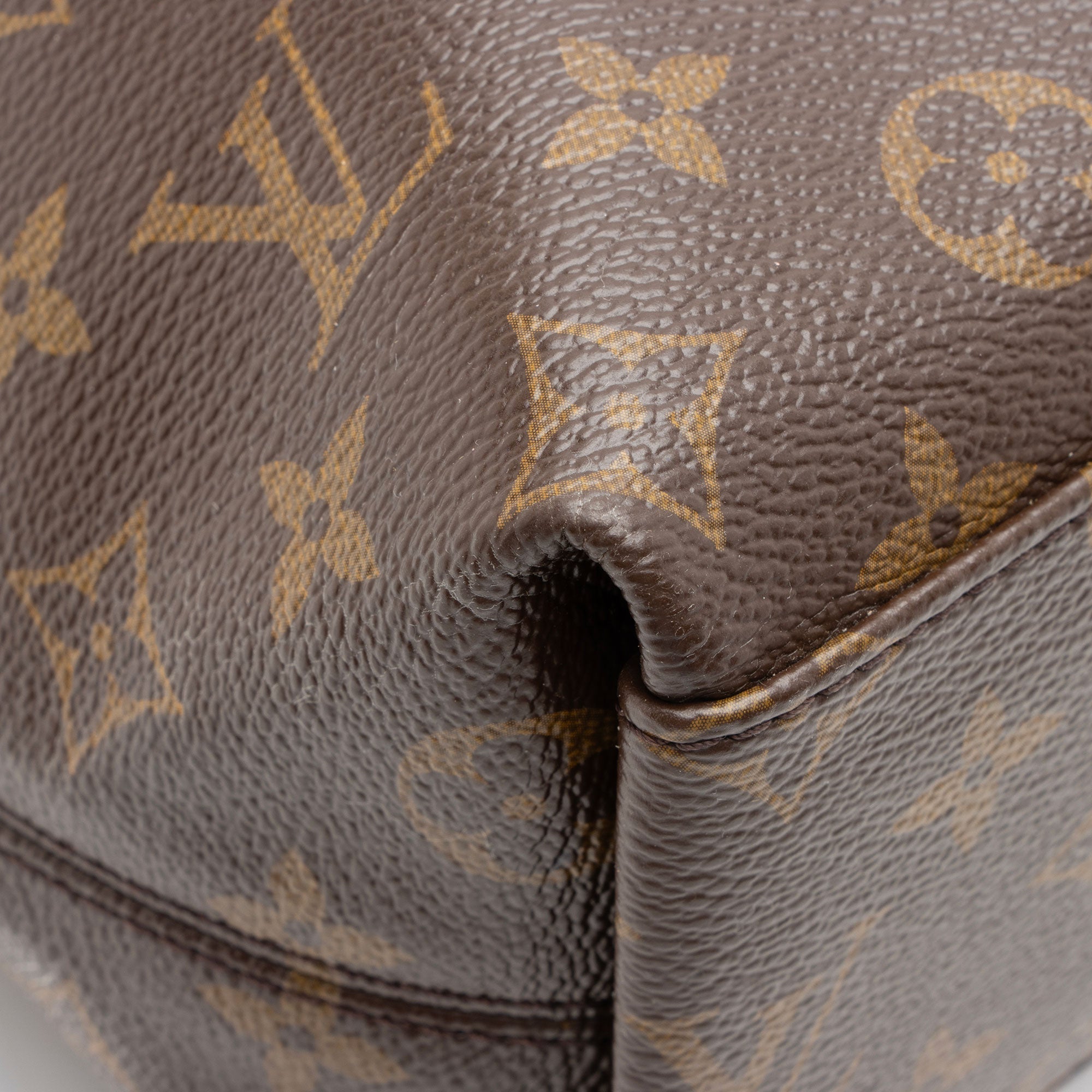 Louis Vuitton Monogram Canvas Tuileries Besace Shoulder Bag