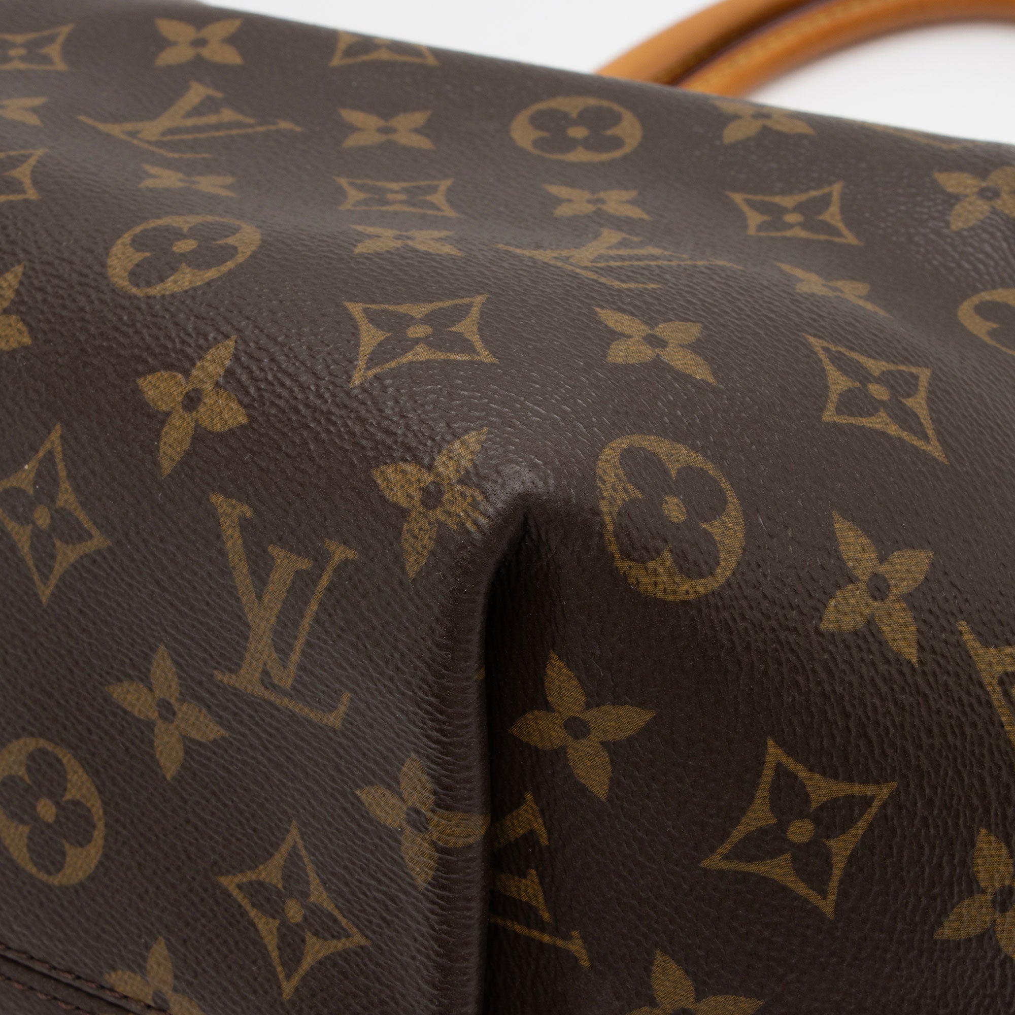 Louis Vuitton Monogram Canvas Turenne GM Satchel (SHF-OqBhej)