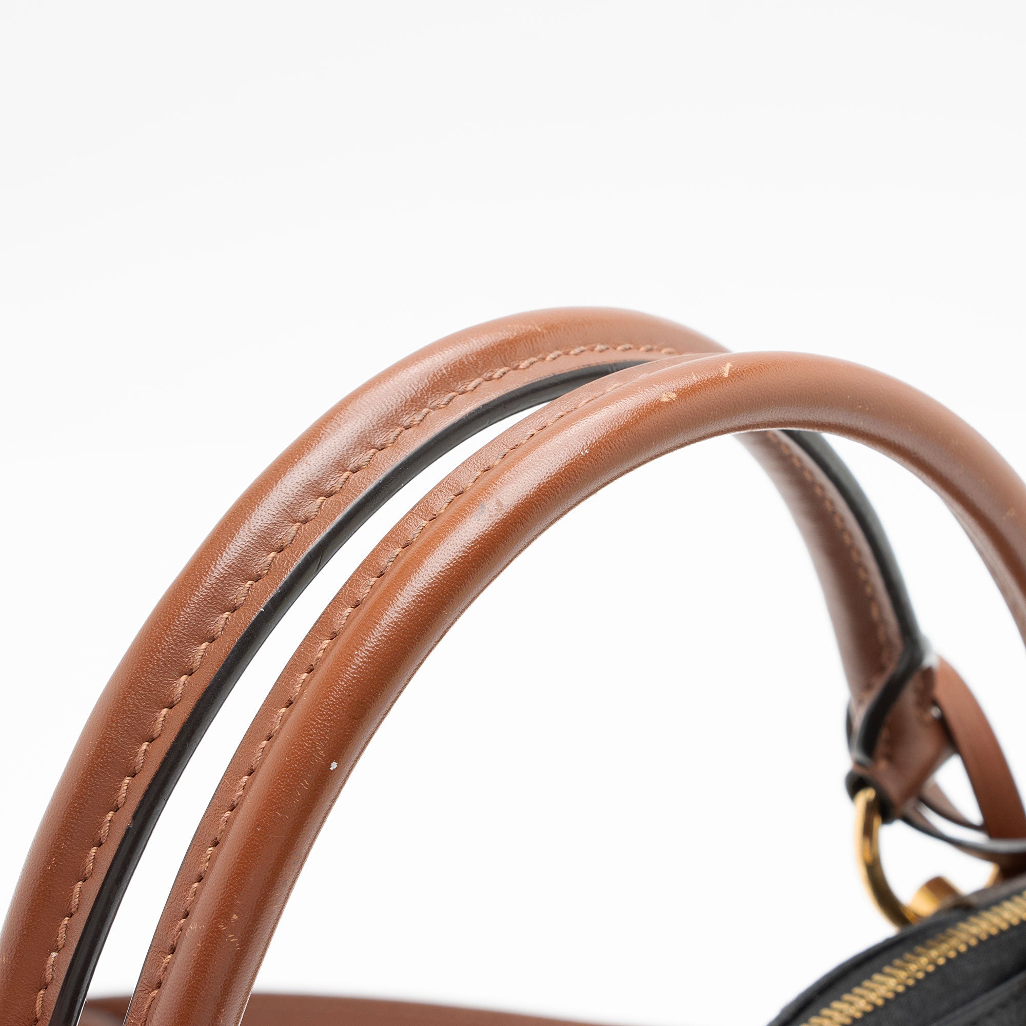 Louis Vuitton Monogram Canvas V Tote BB (SHF-Qq3jnD)