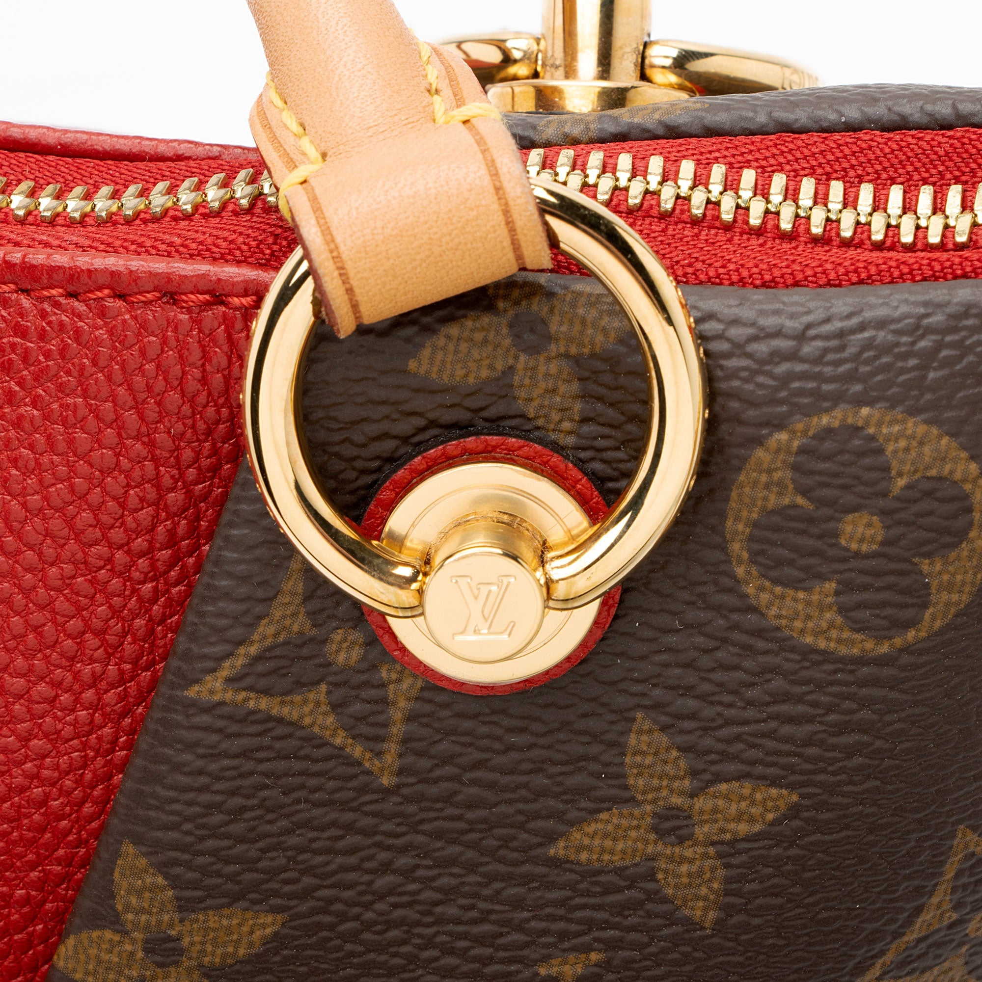 Louis Vuitton Monogram Canvas V Tote MM