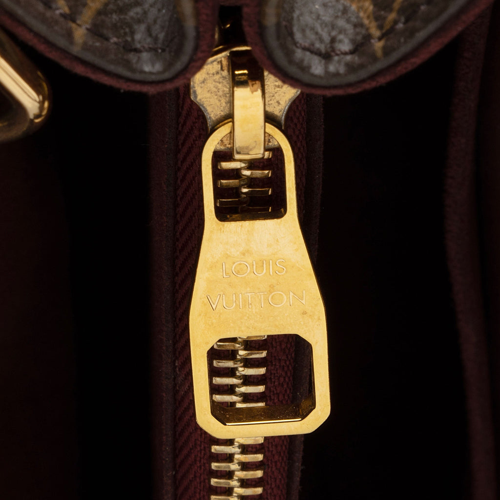 Louis Vuitton Monogram Canvas Venus Satchel (SHF-0H03vq)