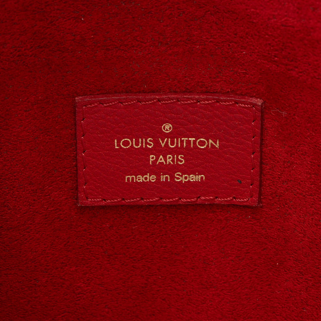 Louis Vuitton Monogram Canvas Victoire Chain Bag (SHF-cjtklU)