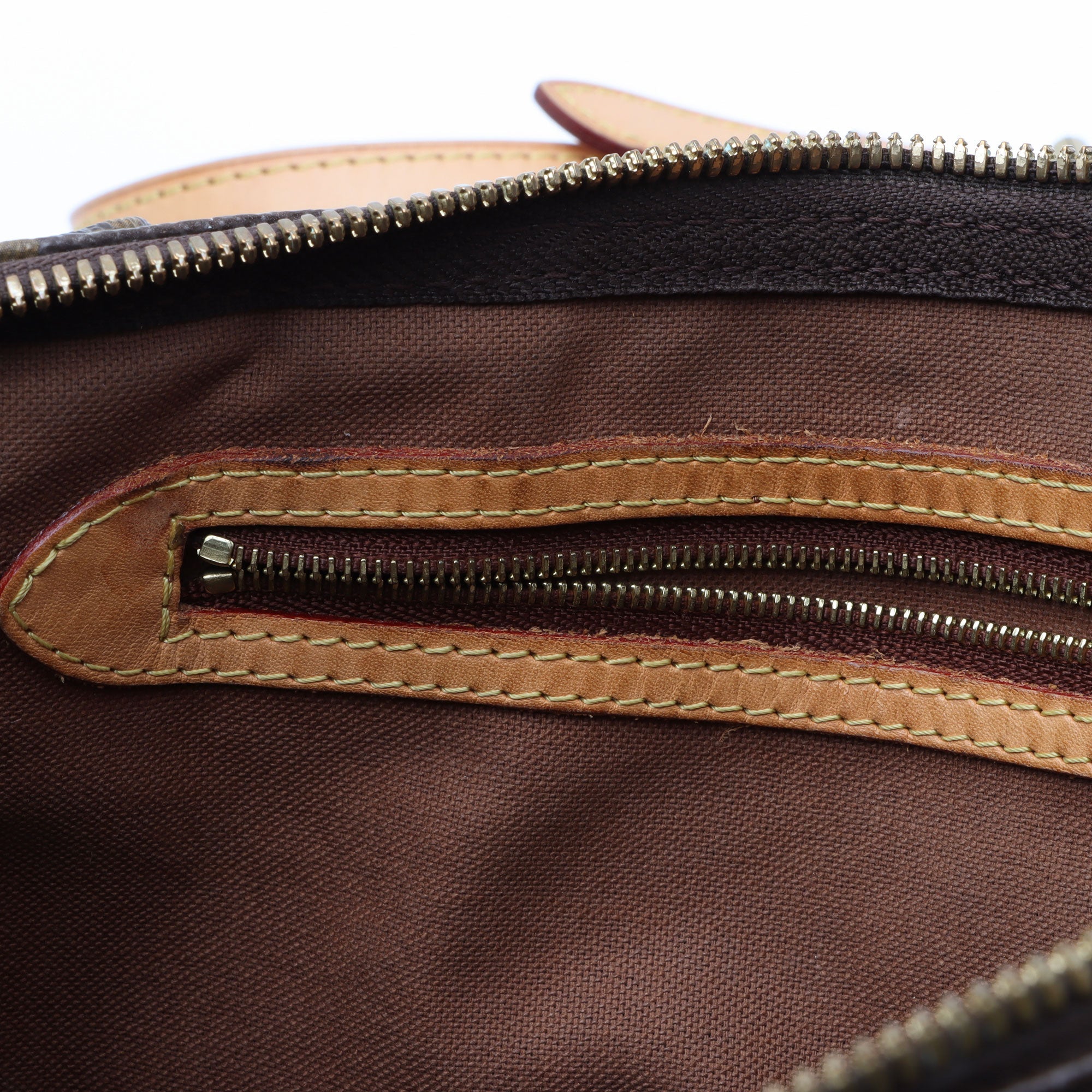 Louis Vuitton Monogram Canvas World Tour Speedy Bandouliere 30 Satchel (SHF-BIQxNQ)