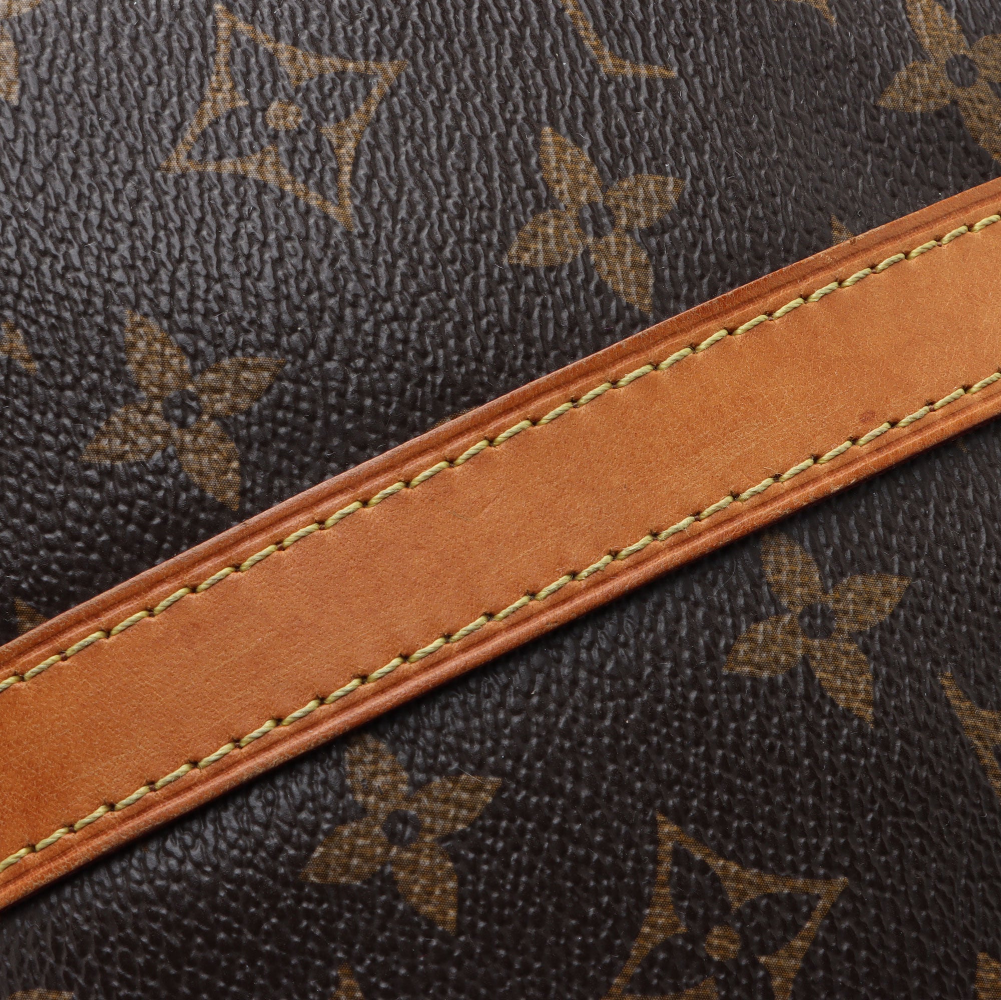 Louis Vuitton Monogram Canvas World Tour Speedy Bandouliere 30 Satchel (SHF-BIQxNQ)