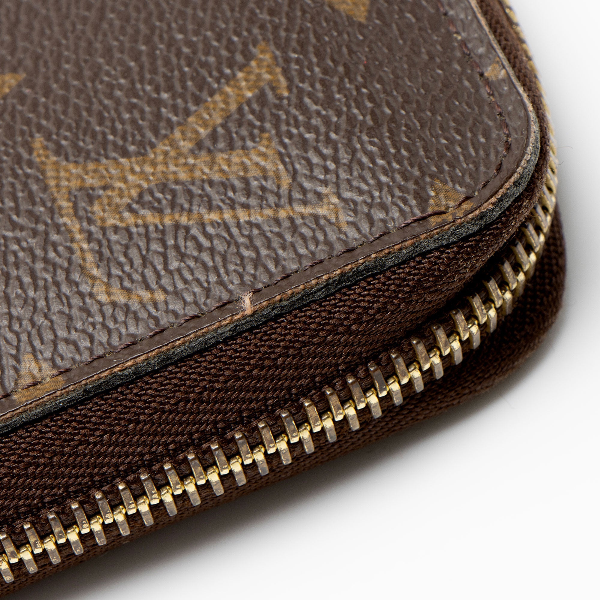 Louis Vuitton Monogram Canvas Zippy Wallet