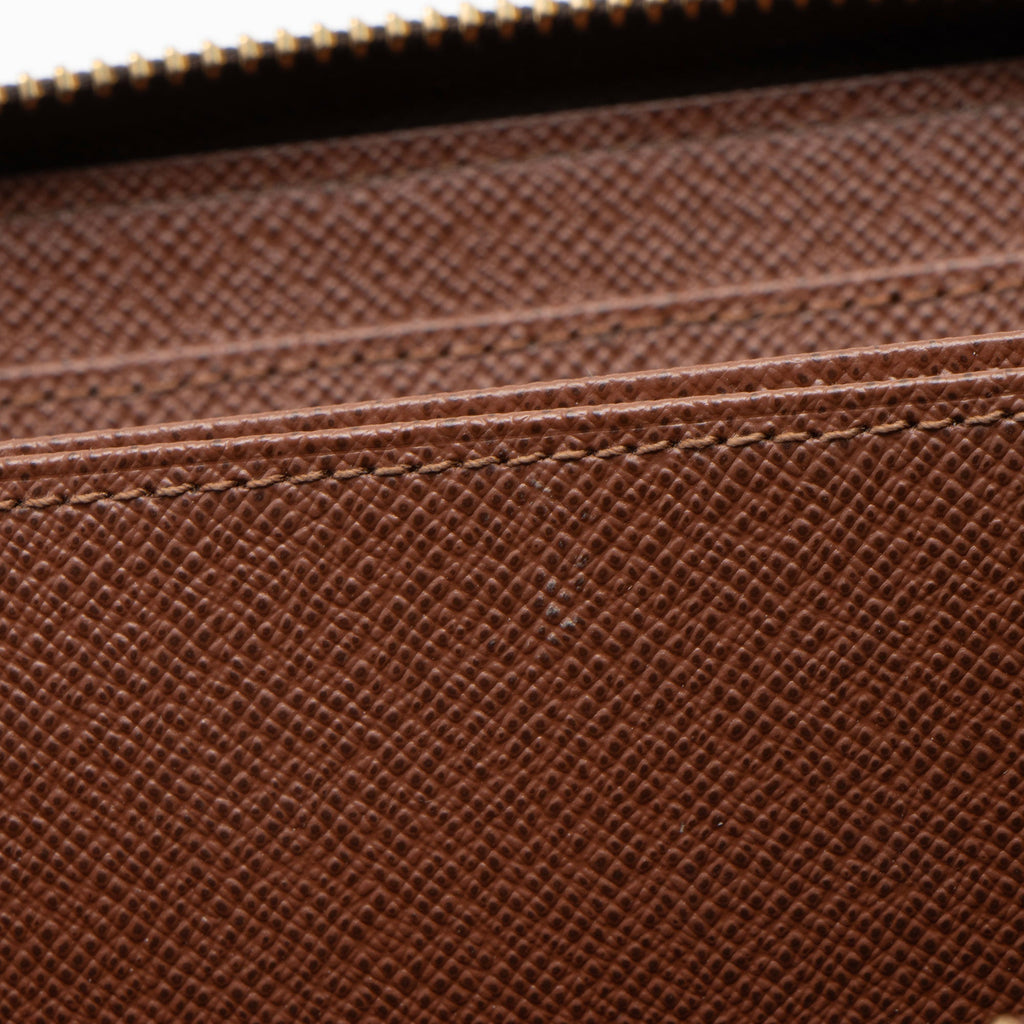 Louis Vuitton Monogram Canvas Zippy Wallet