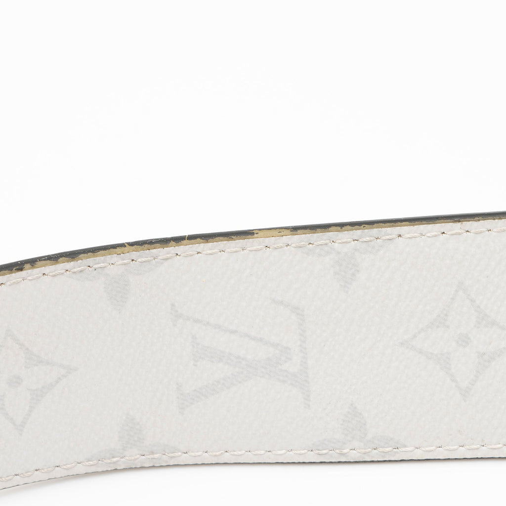 Louis Vuitton Monogram Chalk Taiga Leather Outdoor Flap Messenger