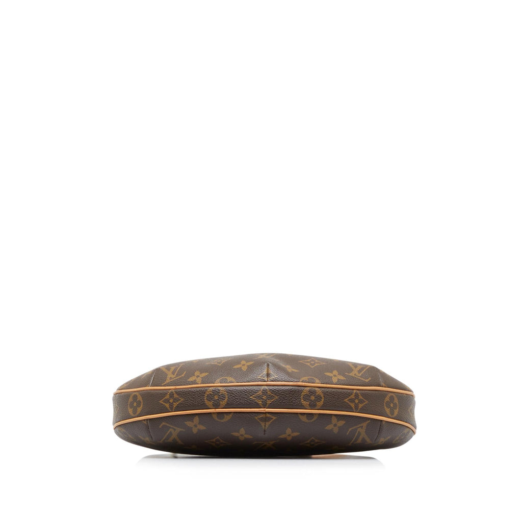 Louis Vuitton Monogram Croissant PM (SHG-m8mnNE)