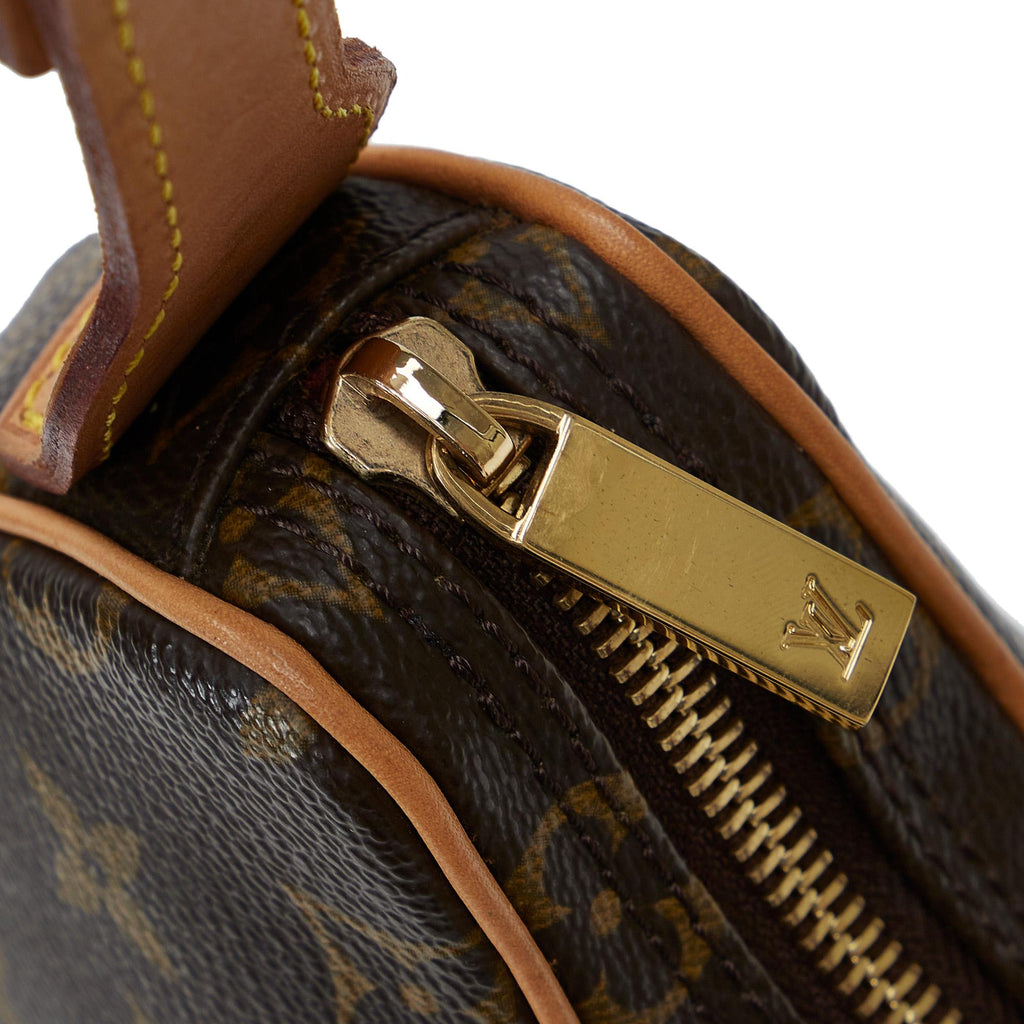 Louis Vuitton Monogram Croissant PM (SHG-m8mnNE)