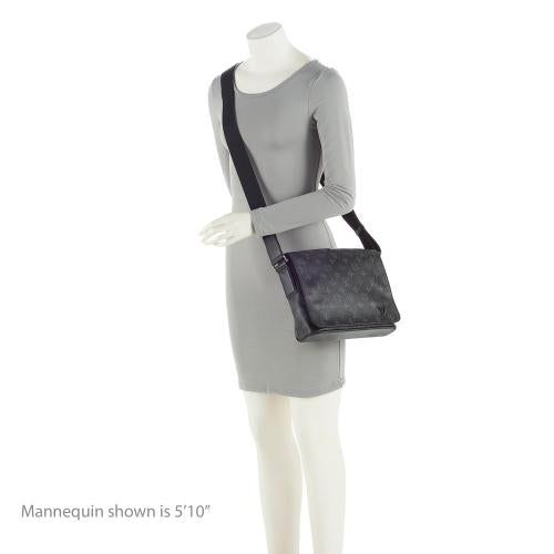 Louis Vuitton Monogram Eclipse District PM Messenger Bag (SHF-tjLCiN)