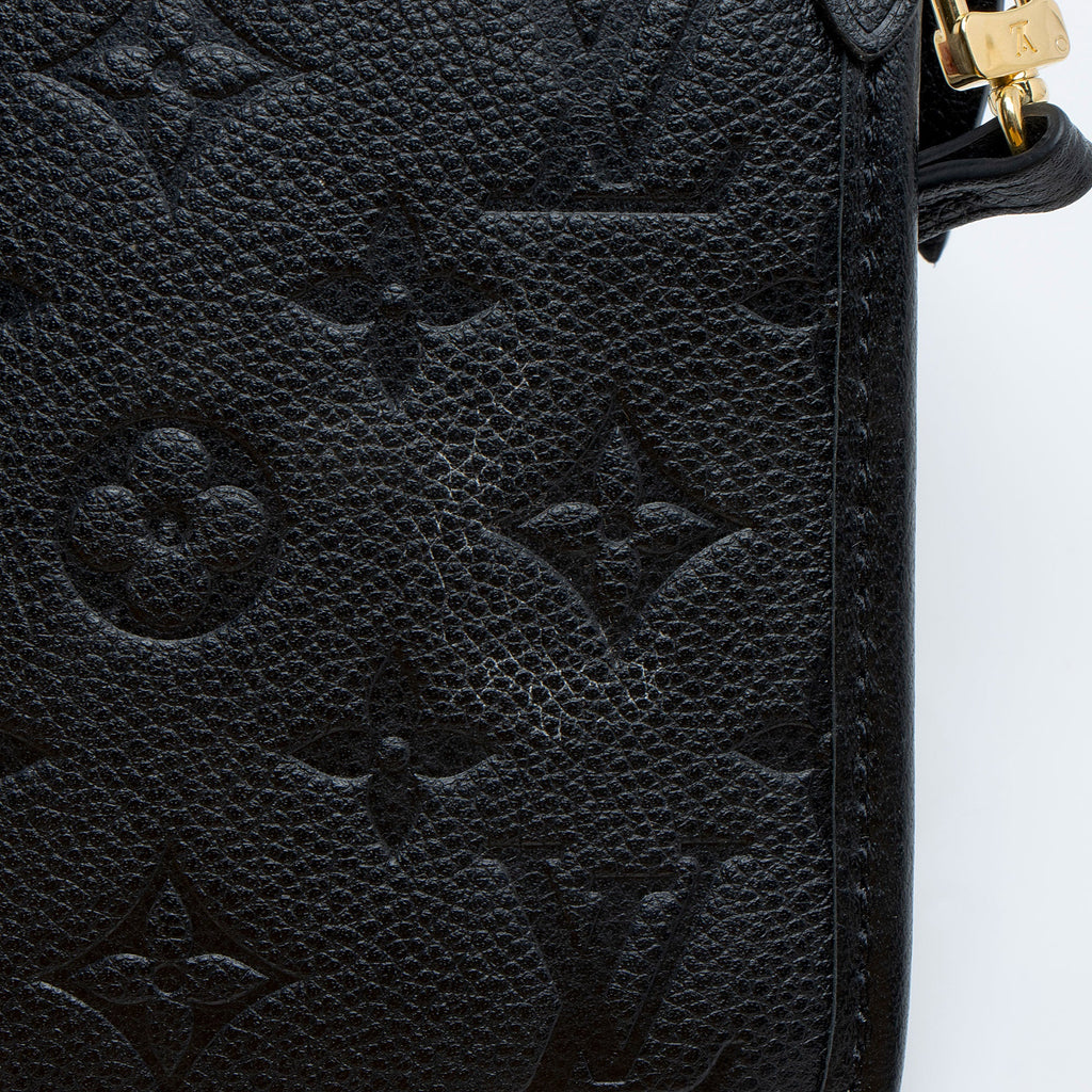 Louis Vuitton Monogram Empreinte CarryAll MM Pochette (SHF-UtBoCJ)