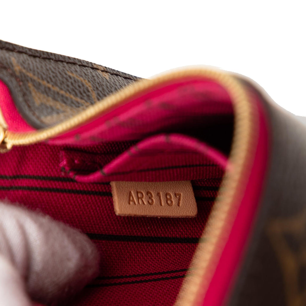 Louis Vuitton Monogram Neverfull Pouch