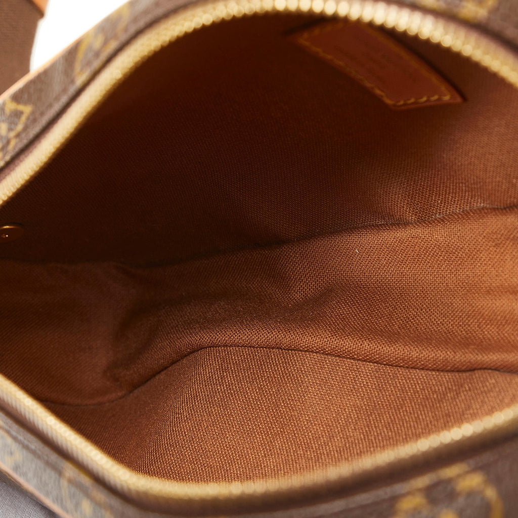Louis Vuitton Monogram Pochette Gange (SHG-DH7krZ)