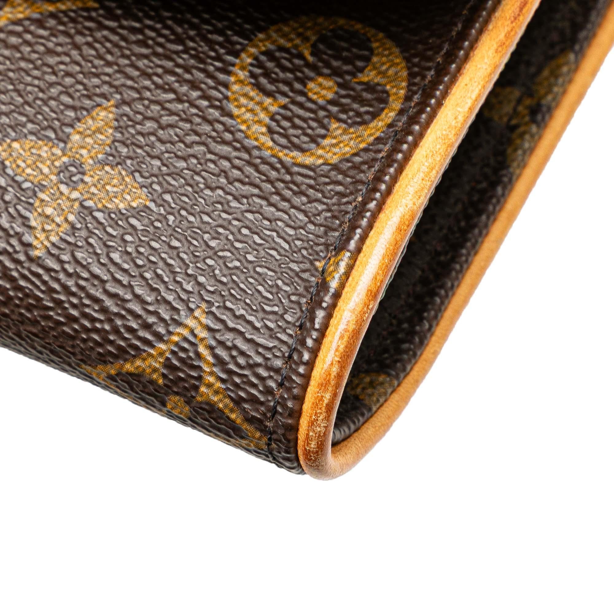 Louis Vuitton Monogram Pochette Twin PM