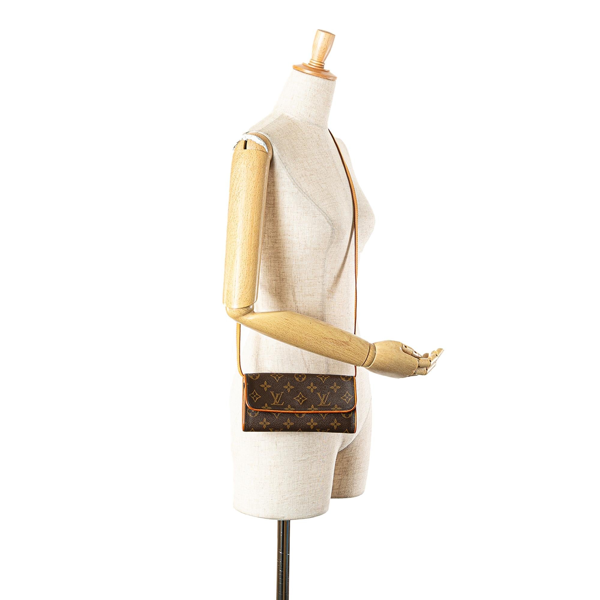 Louis Vuitton Monogram Pochette Twin PM