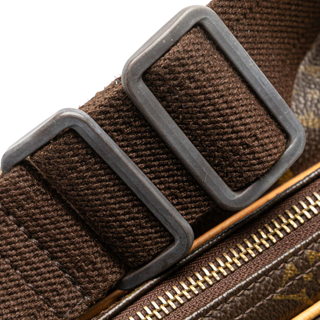 Louis Vuitton Monogram Reporter PM