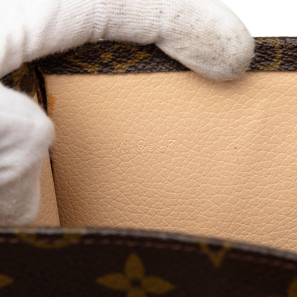 Louis Vuitton Monogram Sac Plat