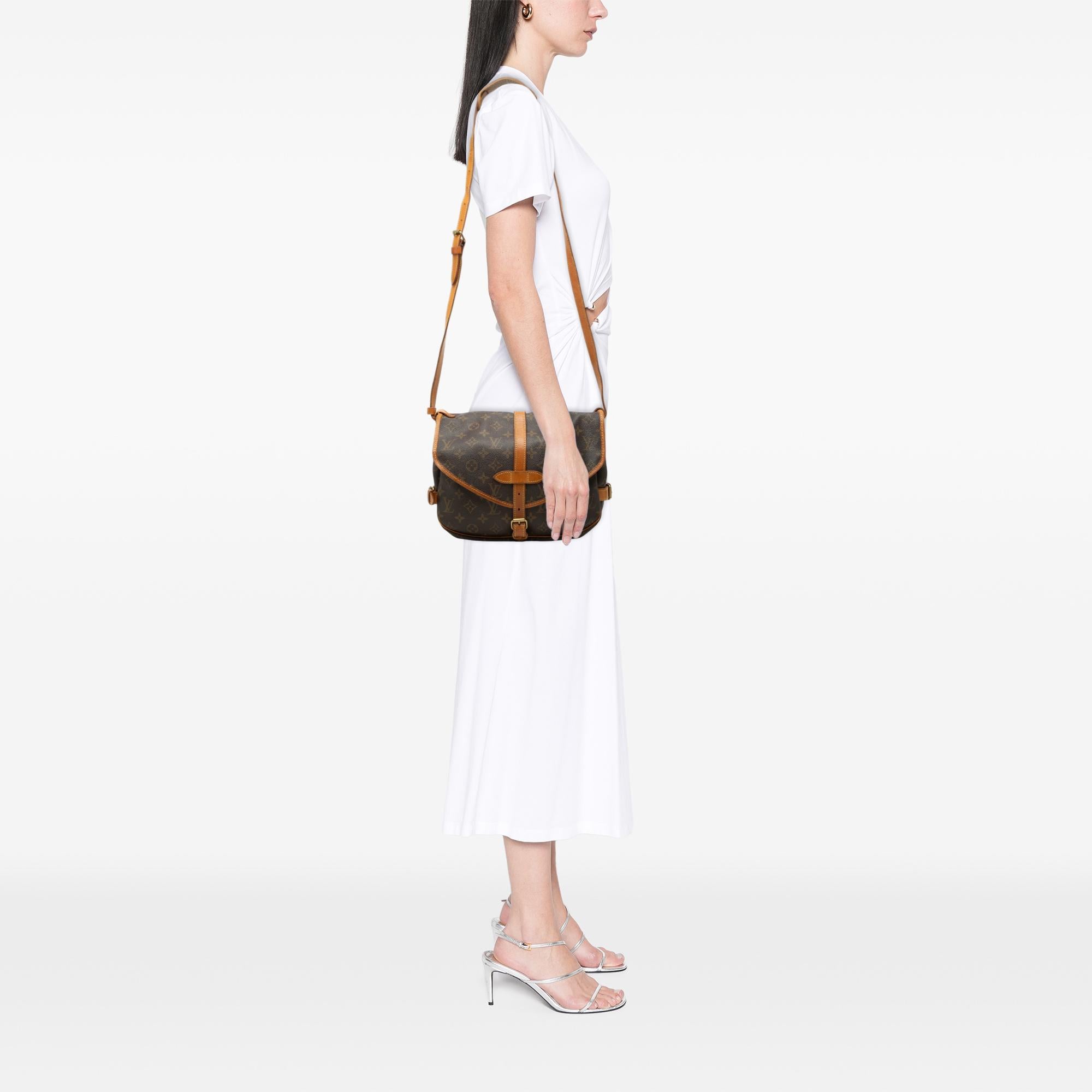 Louis Vuitton Monogram Saumur 25