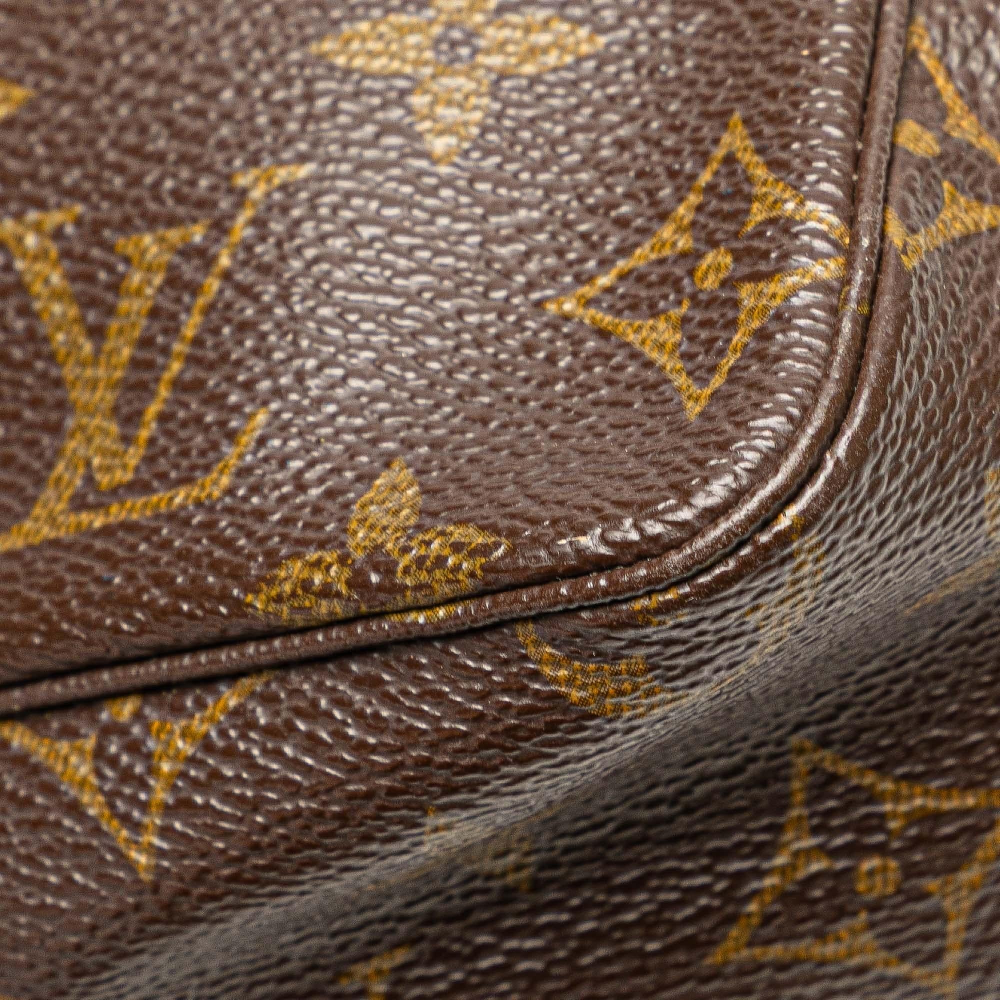 Louis Vuitton Monogram Trousse Toilette 18