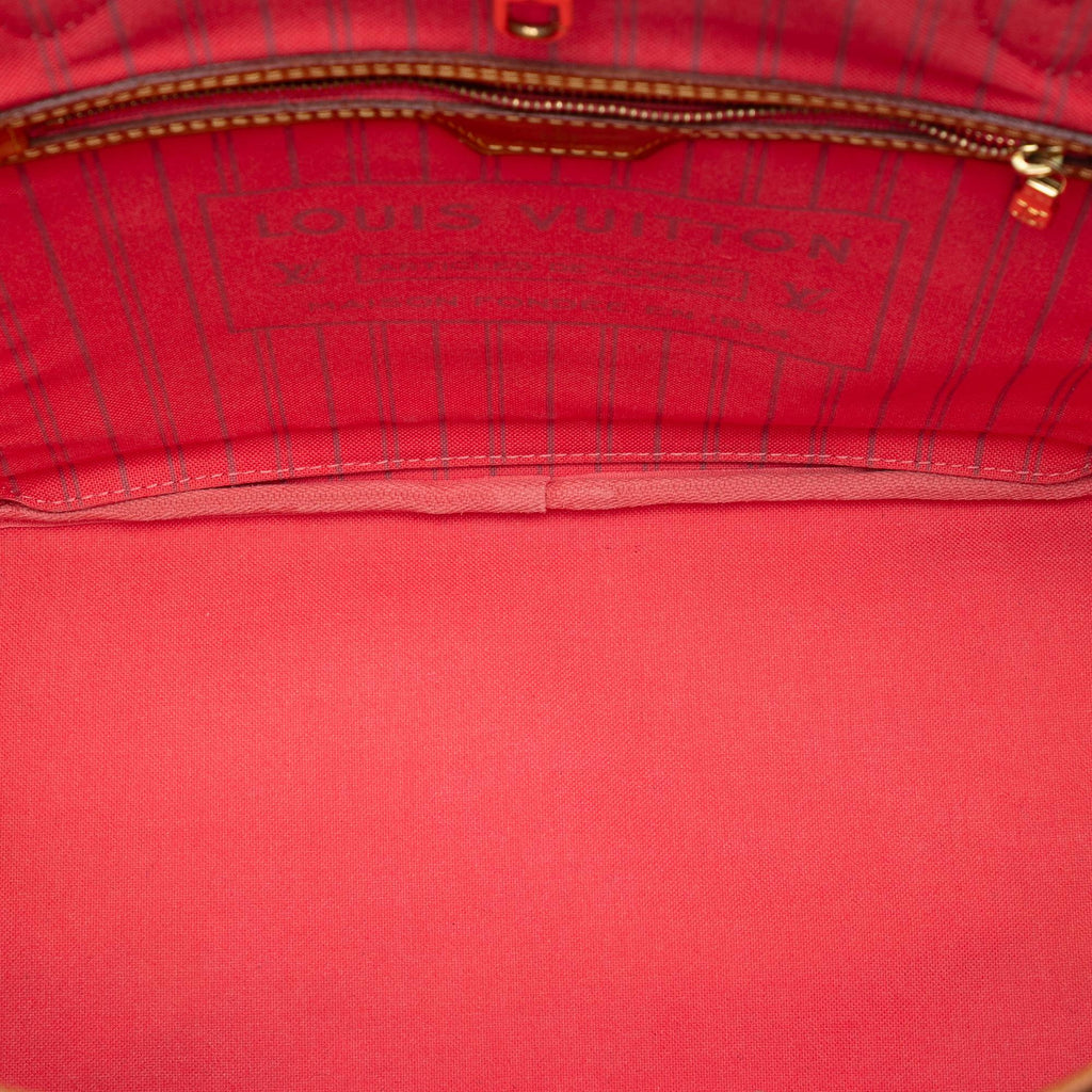 Louis Vuitton Monogram V Neverfull MM