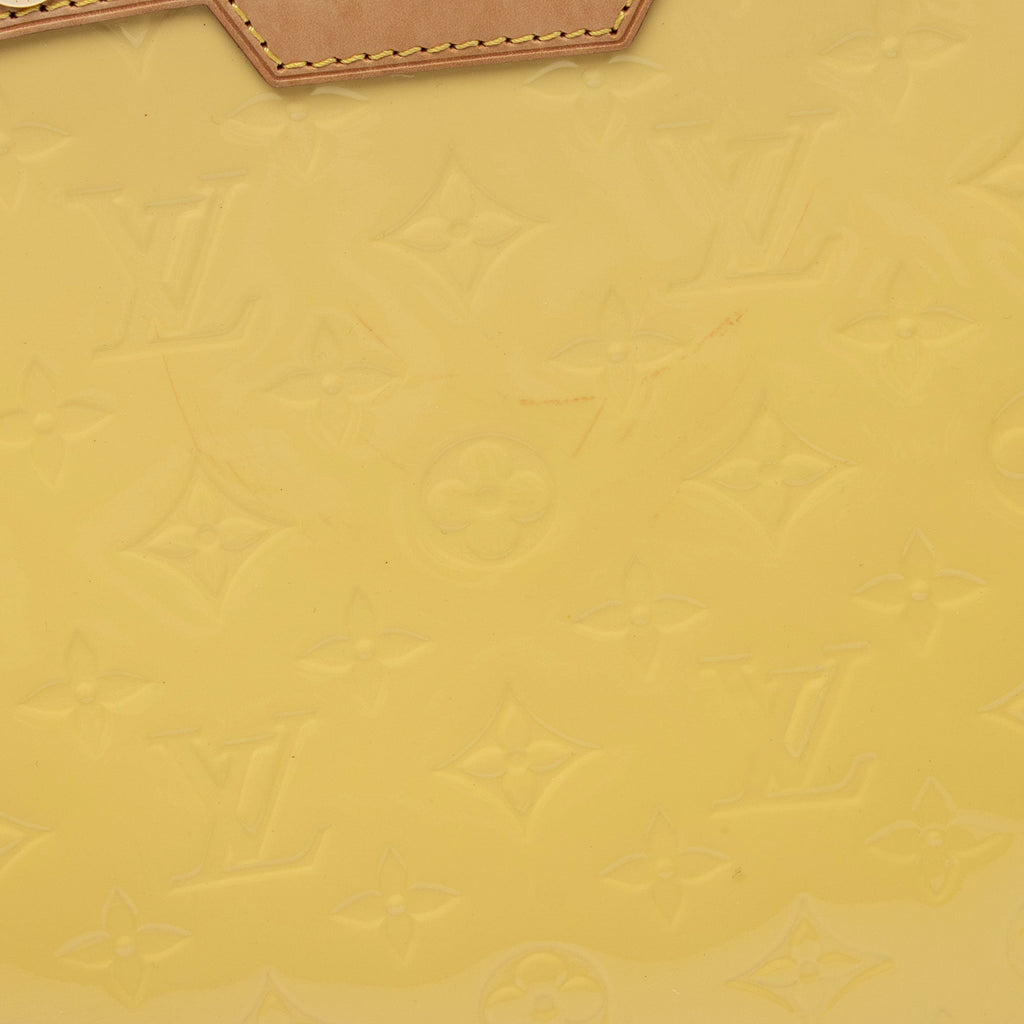Louis Vuitton Monogram Vernis Brea MM Satchel (SHF-sj1CmG)