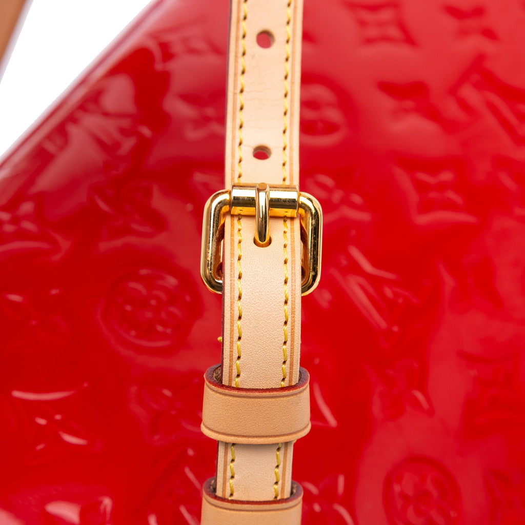 Louis Vuitton Monogram Vernis Brea MM