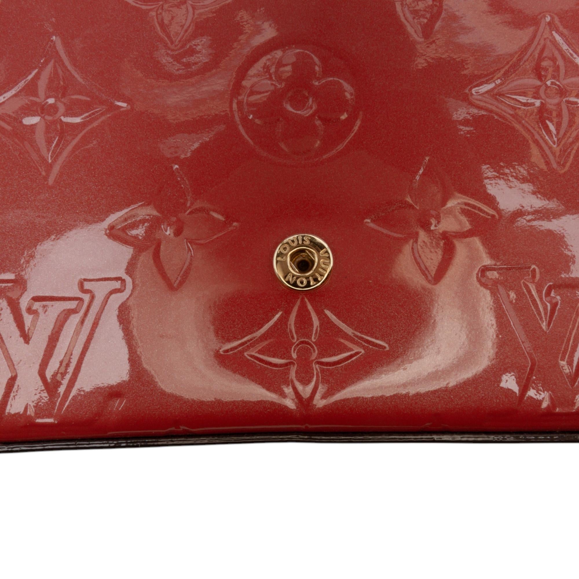 Louis Vuitton Monogram Vernis Pochette Felicie Valentine Dog