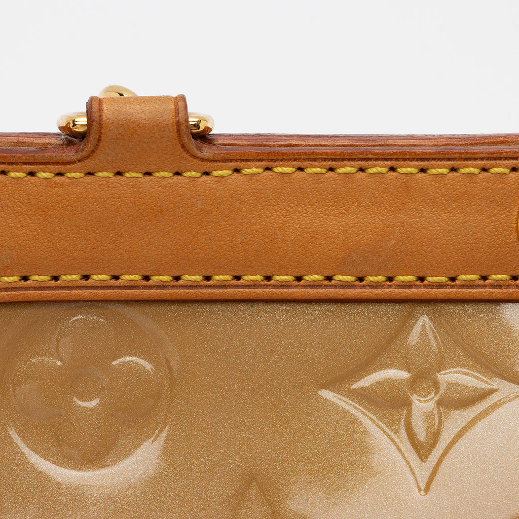 Louis Vuitton Monogram Vernis Roxbury Drive Clutch (SHF-HjMdyt)