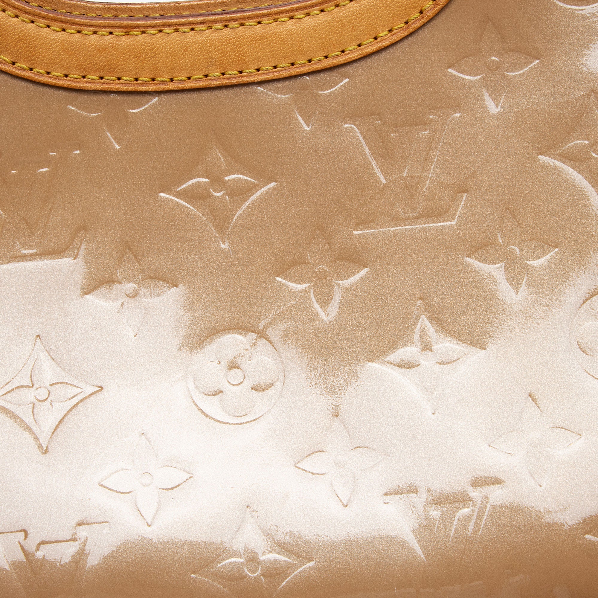 Louis Vuitton Monogram Vernis Roxbury Drive Clutch (SHF-KaFdPJ)