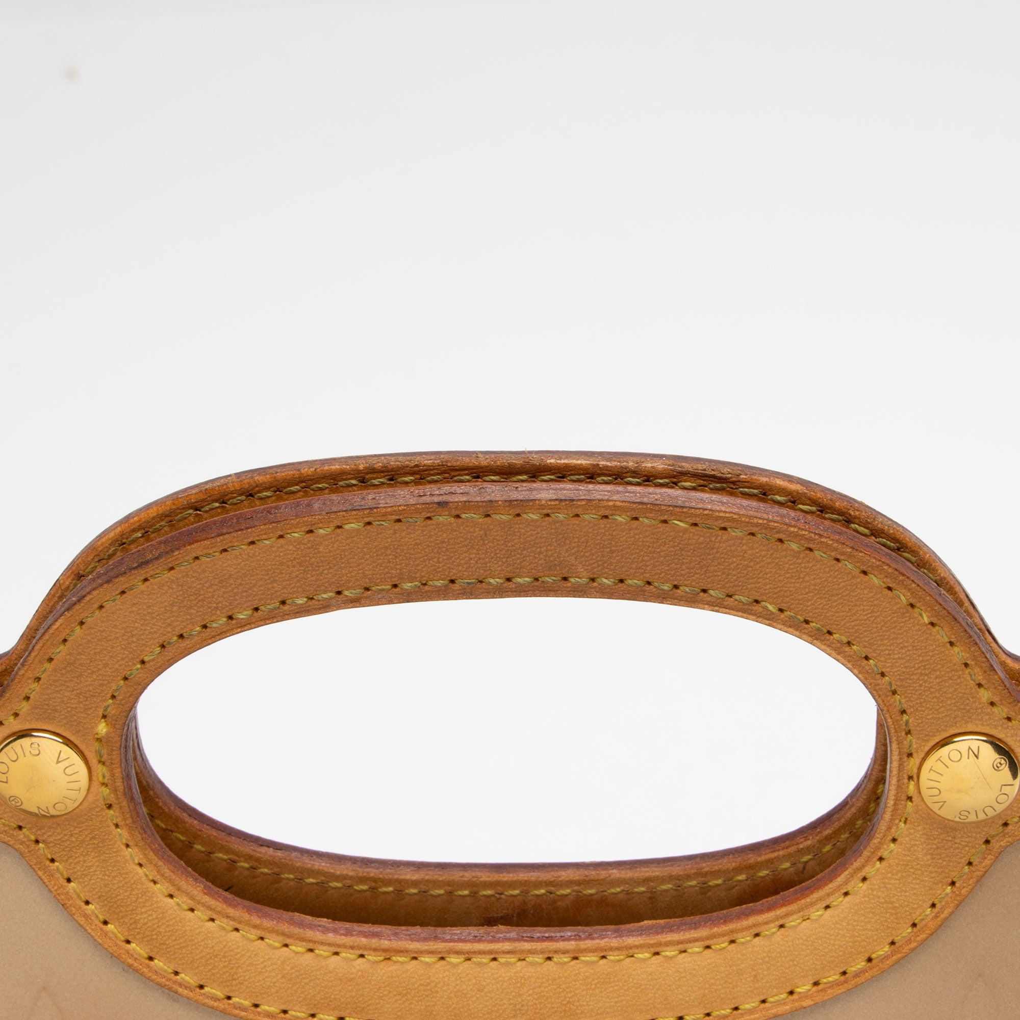 Louis Vuitton Monogram Vernis Roxbury Drive Clutch (SHF-KaFdPJ)