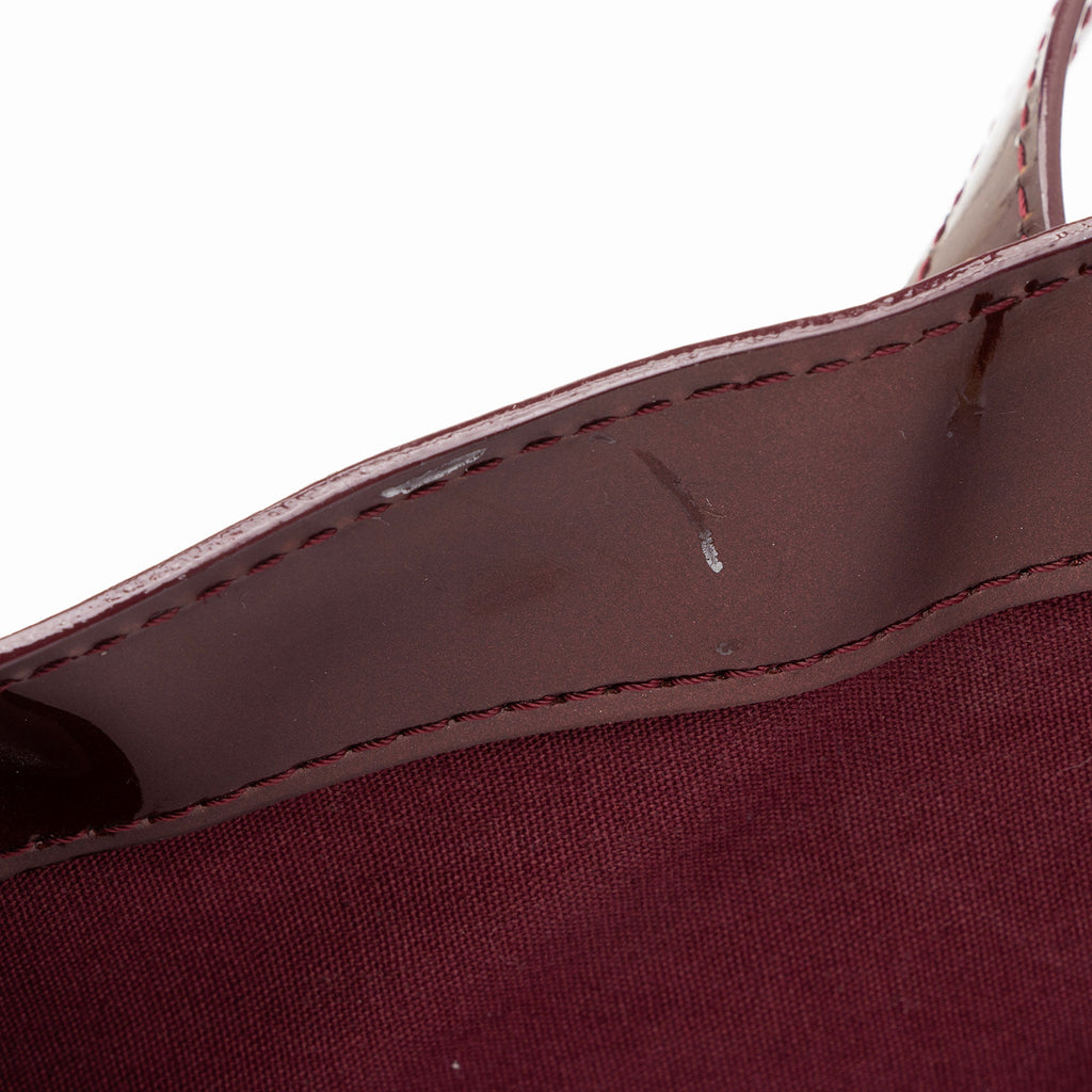 Louis Vuitton Monogram Vernis Wilshire PM Tote (SHF-eeeczU)