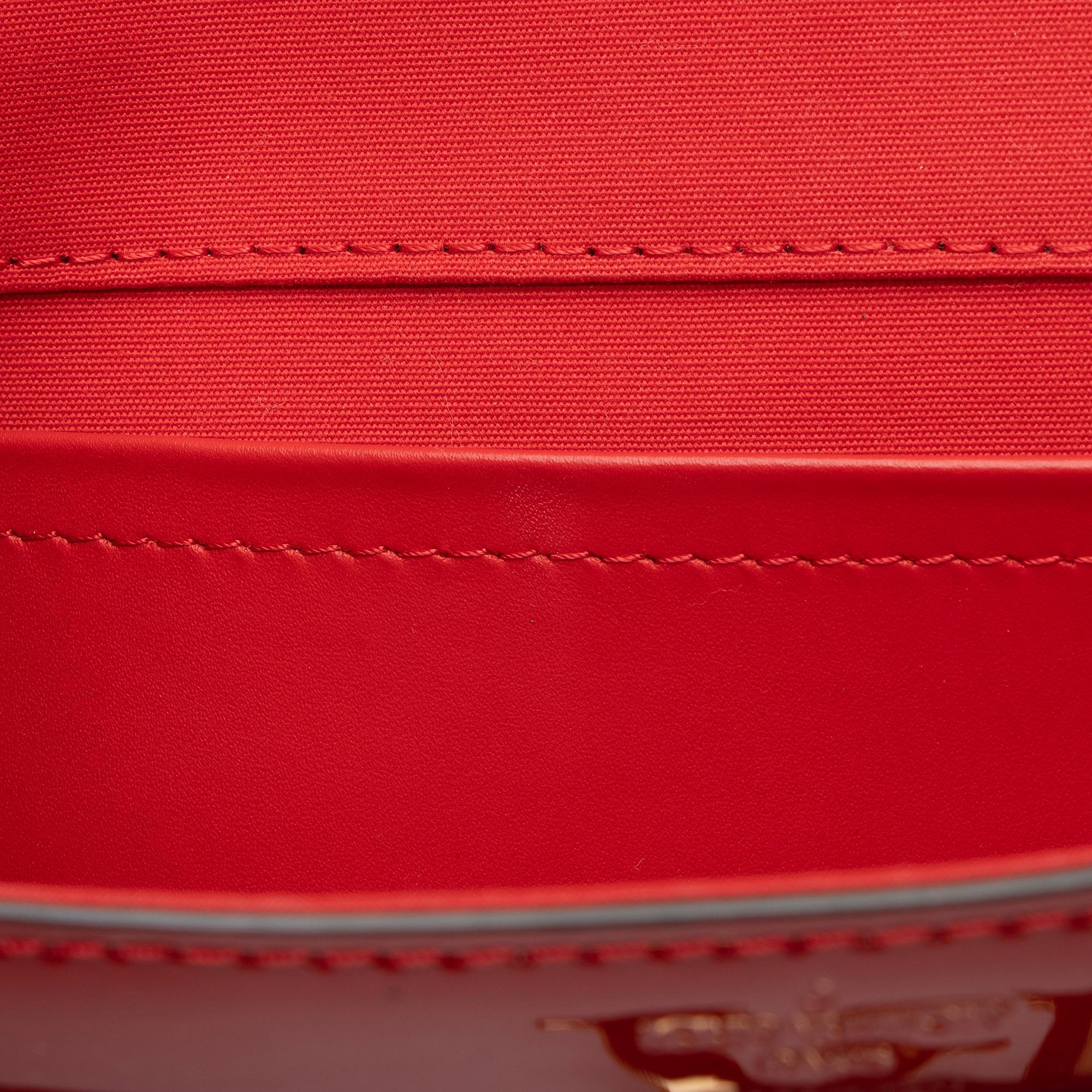 Louis Vuitton Patent Leather Louise Clutch (SHF-5GHpKI)