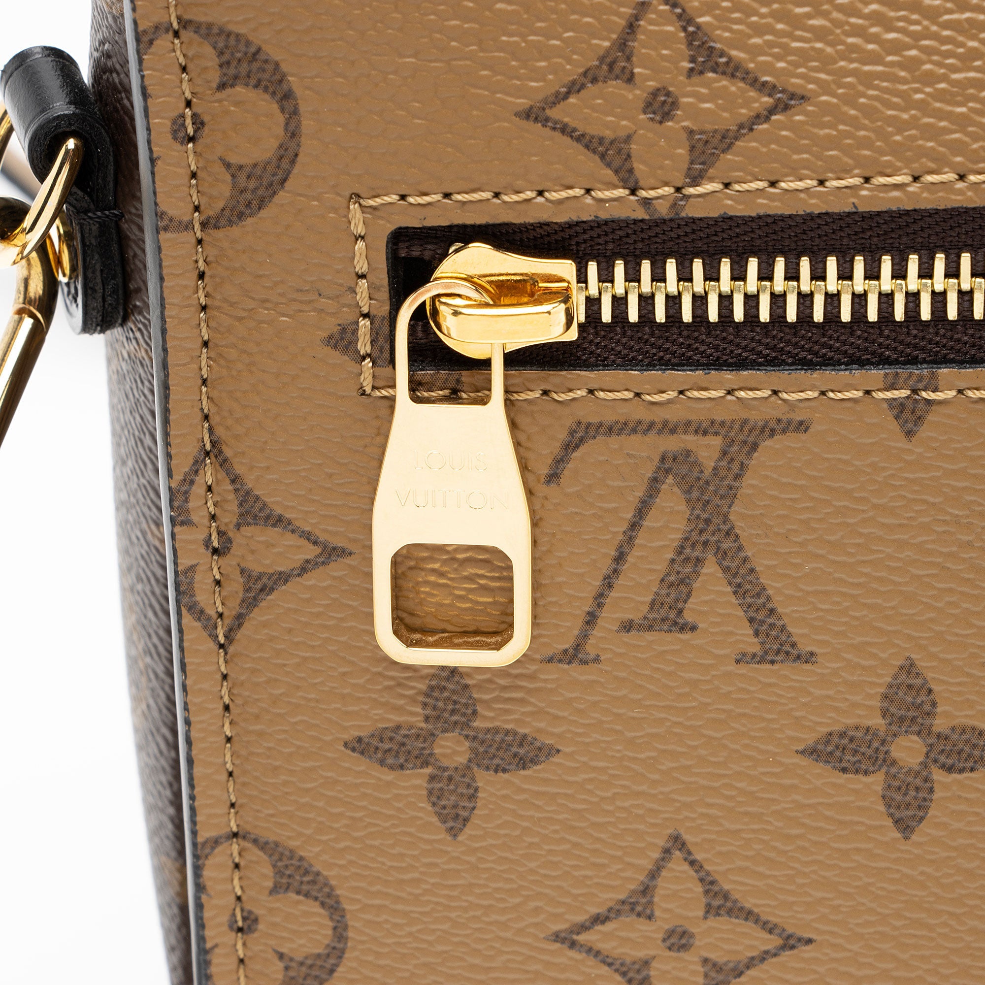 Louis Vuitton Reverse Monogram Pochette Metis Shoulder Bag (SHF-TeLbmc)