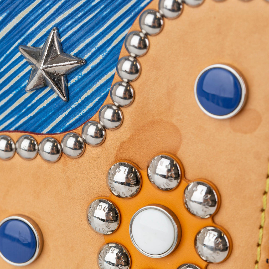 Louis Vuitton Studded Epi Twist MM (SHG-7IgmZs)