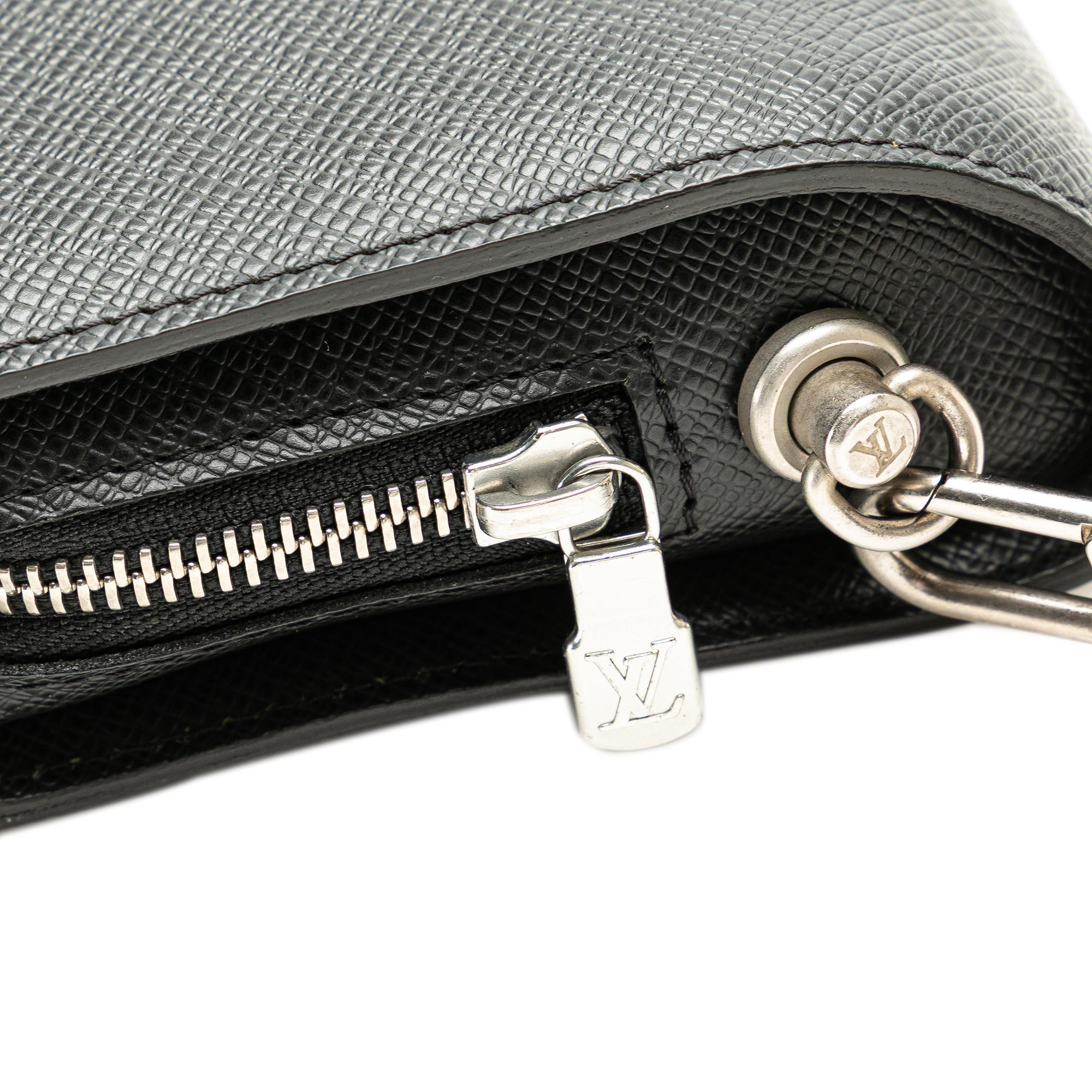 Louis Vuitton Taiga Baikal