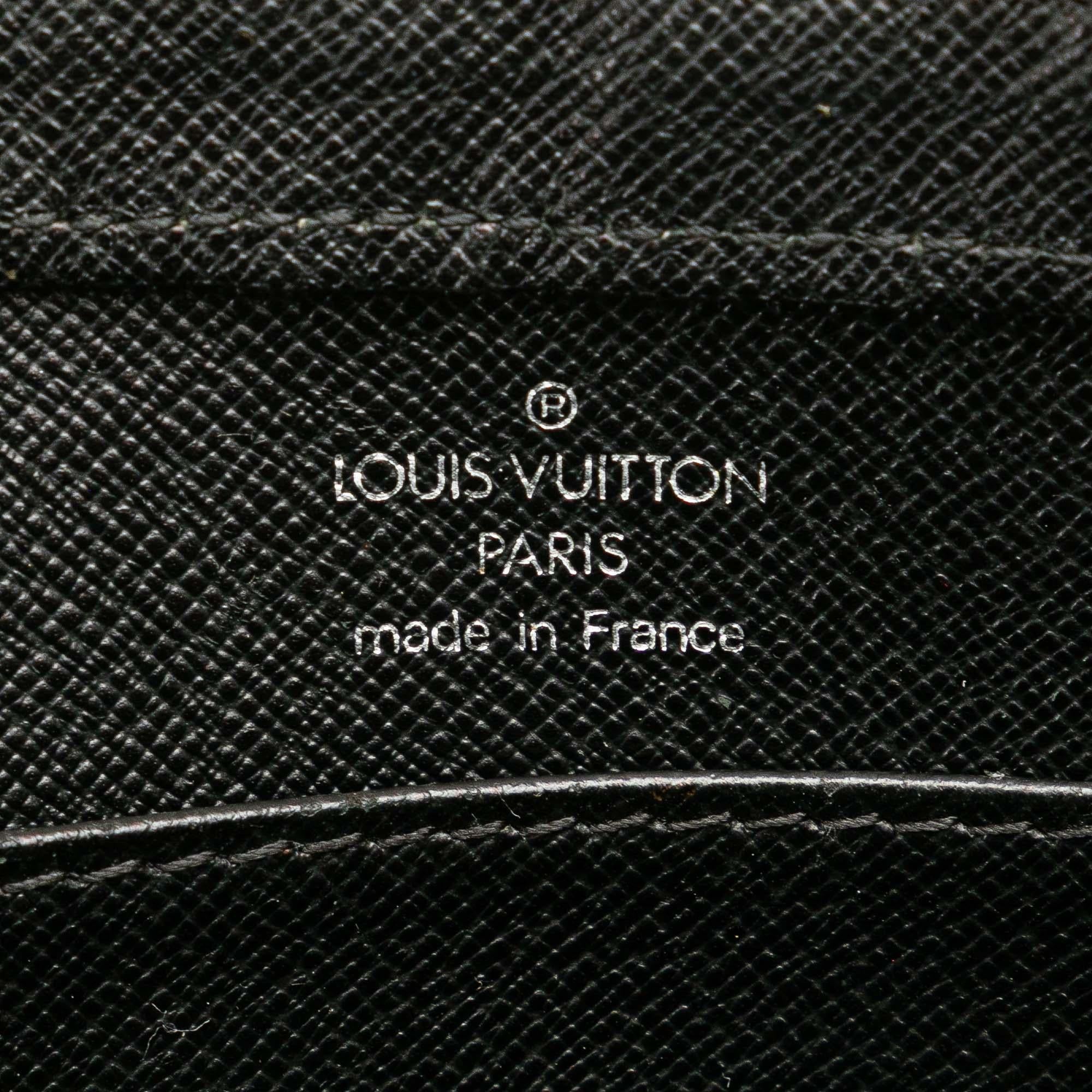 Louis Vuitton Taiga Baikal