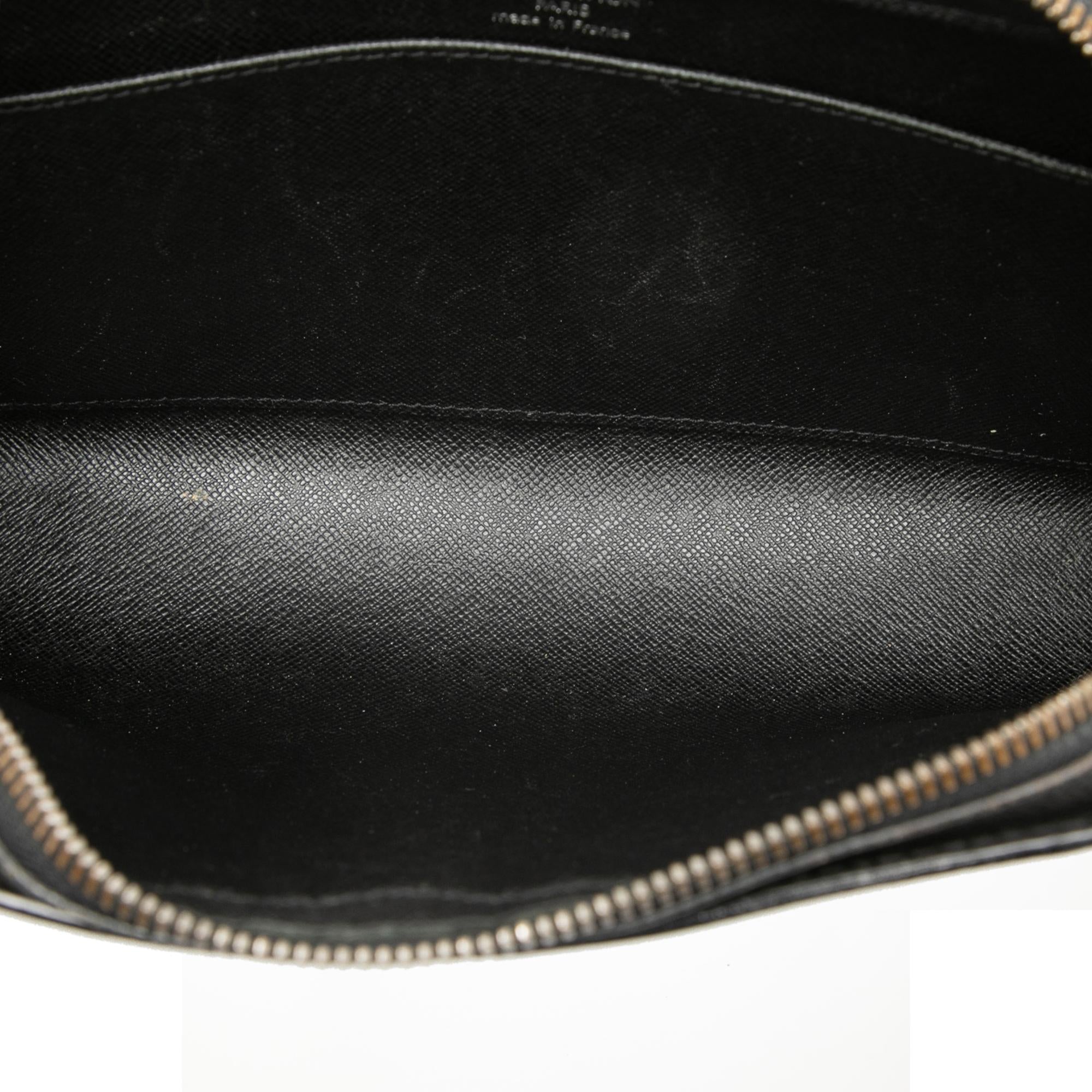 Louis Vuitton Taiga Baikal
