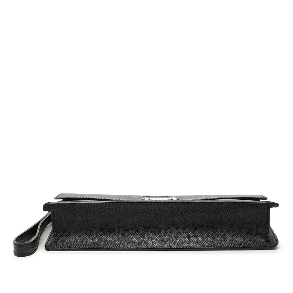 Louis Vuitton Taiga Belaia Clutch